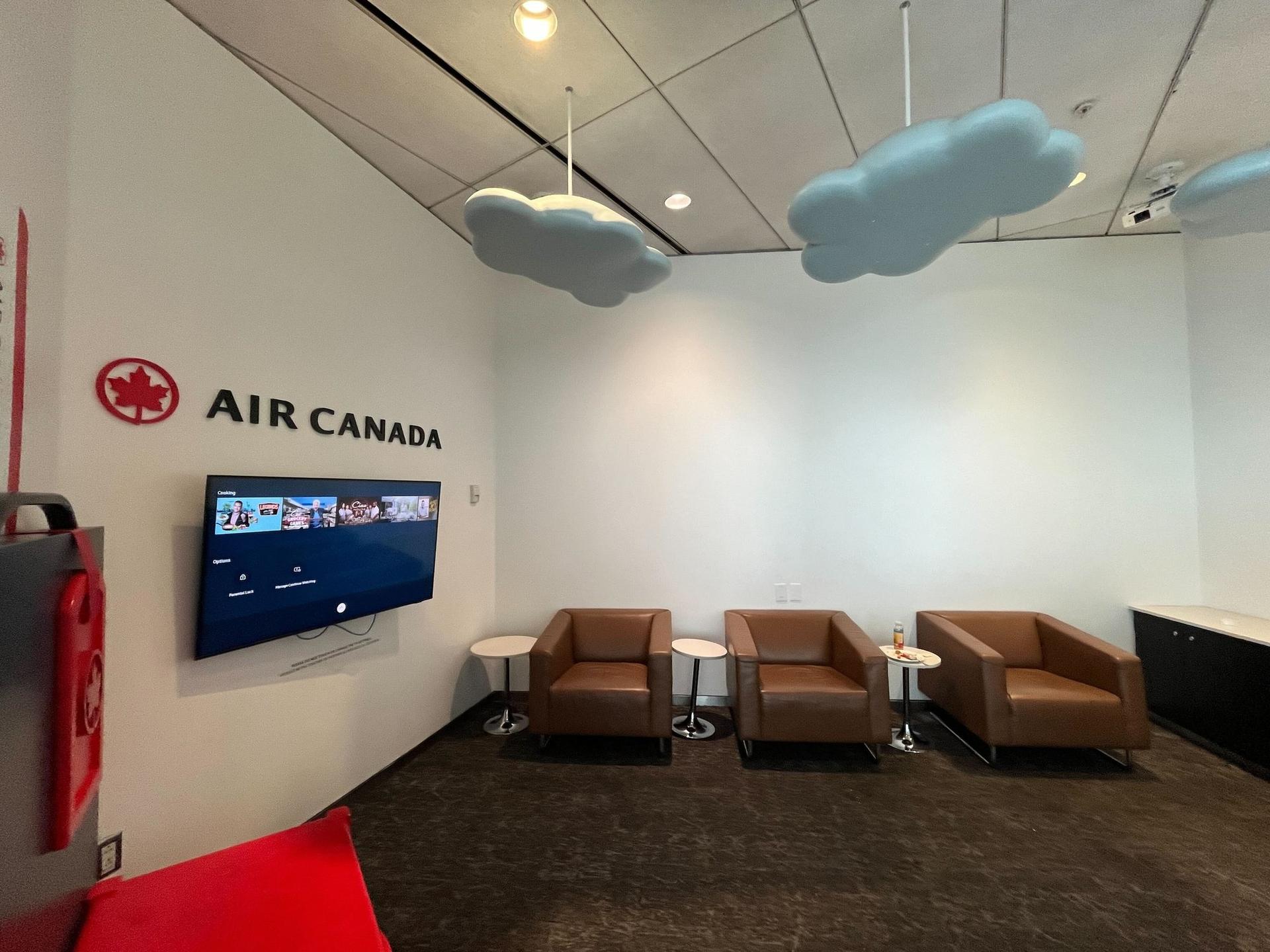 Air Canada Maple Leaf Lounge image 37 of 41