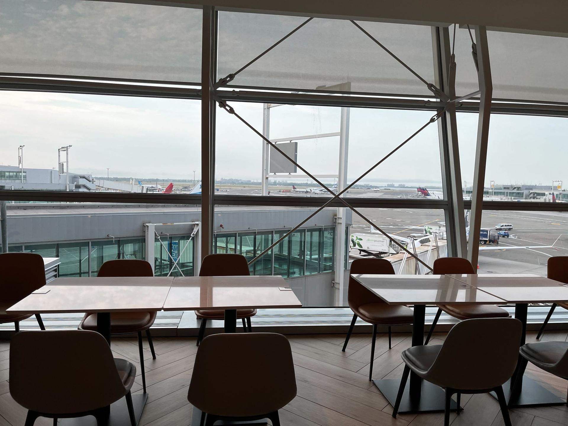 Chase Sapphire Lounge by The Club with Etihad Airways image 8 of 34