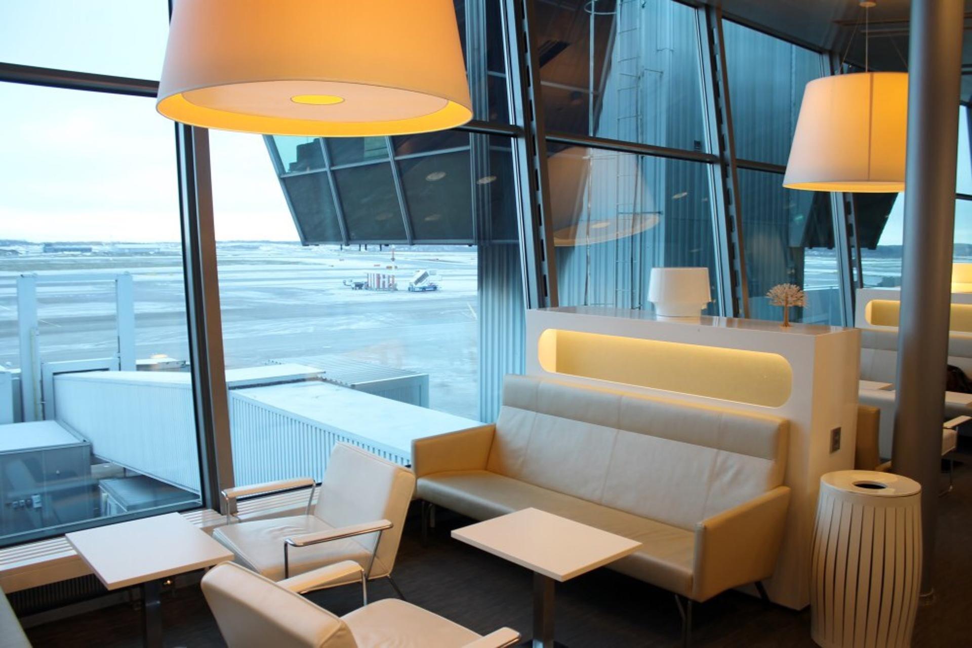 Finnair Lounge image 35 of 38