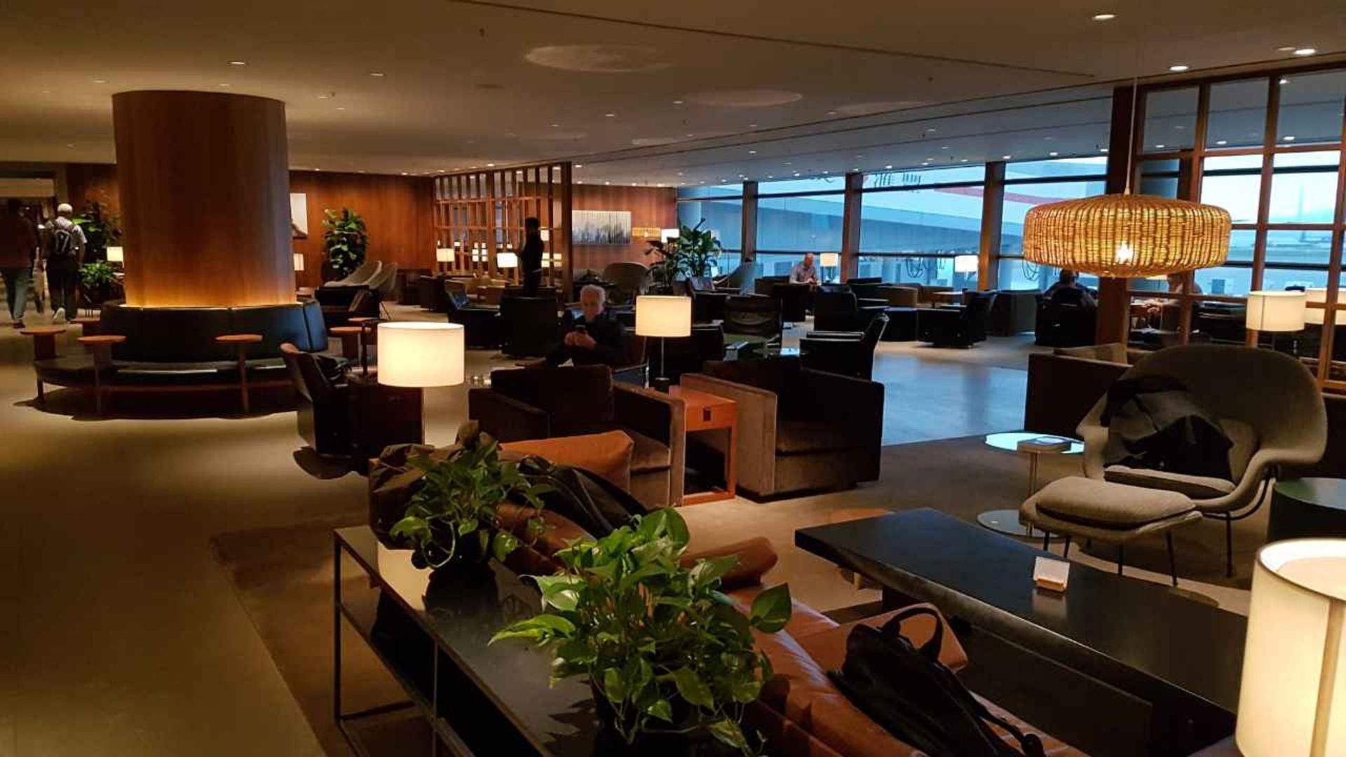 Cathay Pacific The Pier Business Class Lounge image 26 of 61