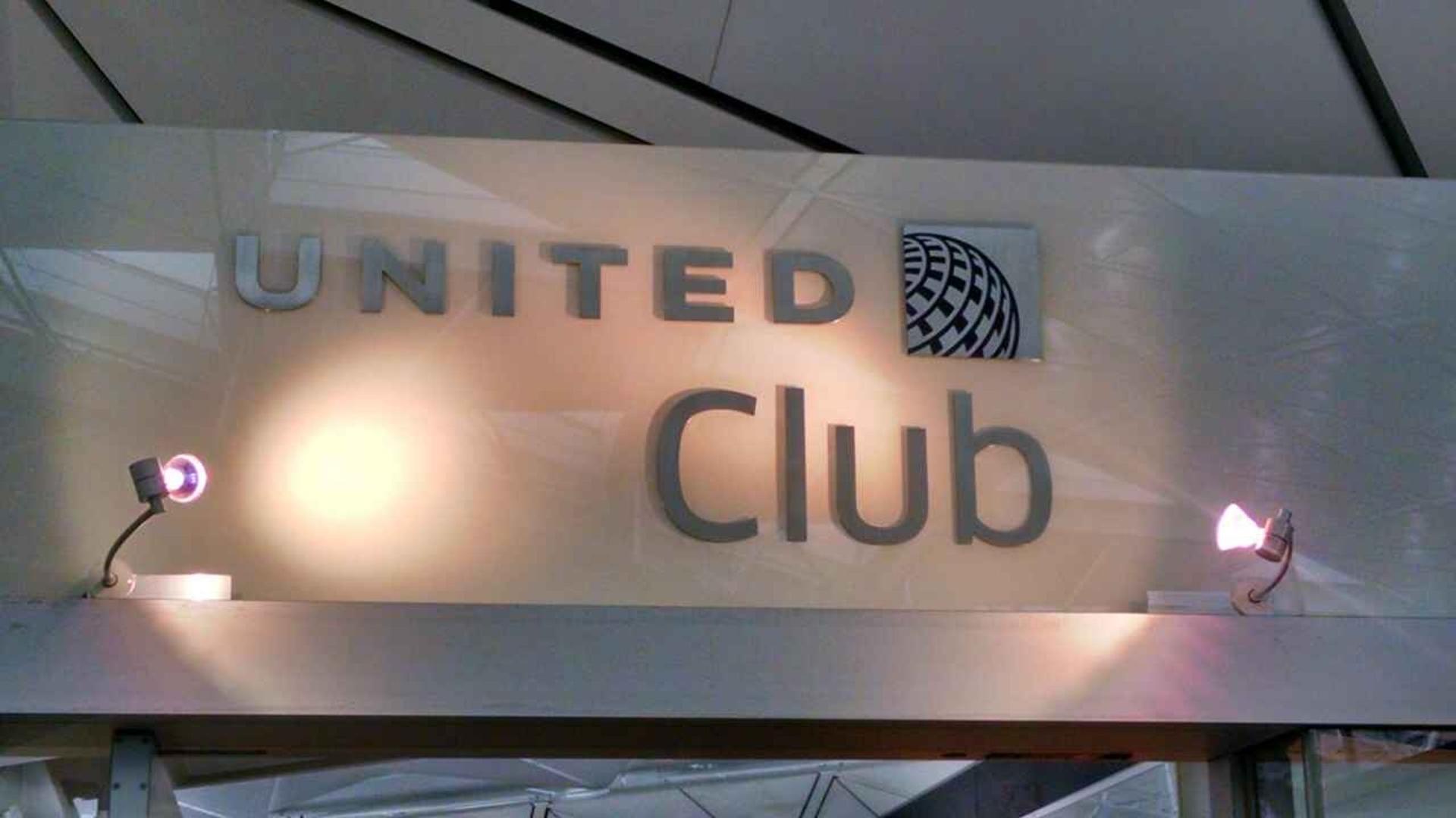 United Airlines United Club  image 11 of 28