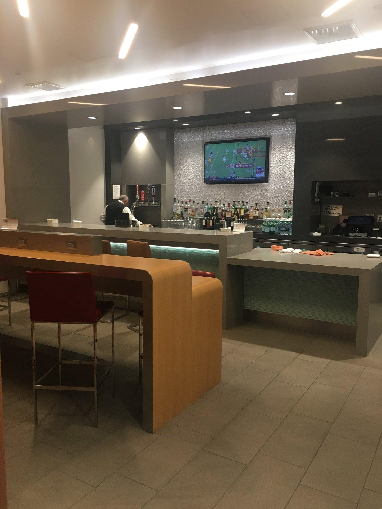American Airlines Admirals Club image 23 of 43
