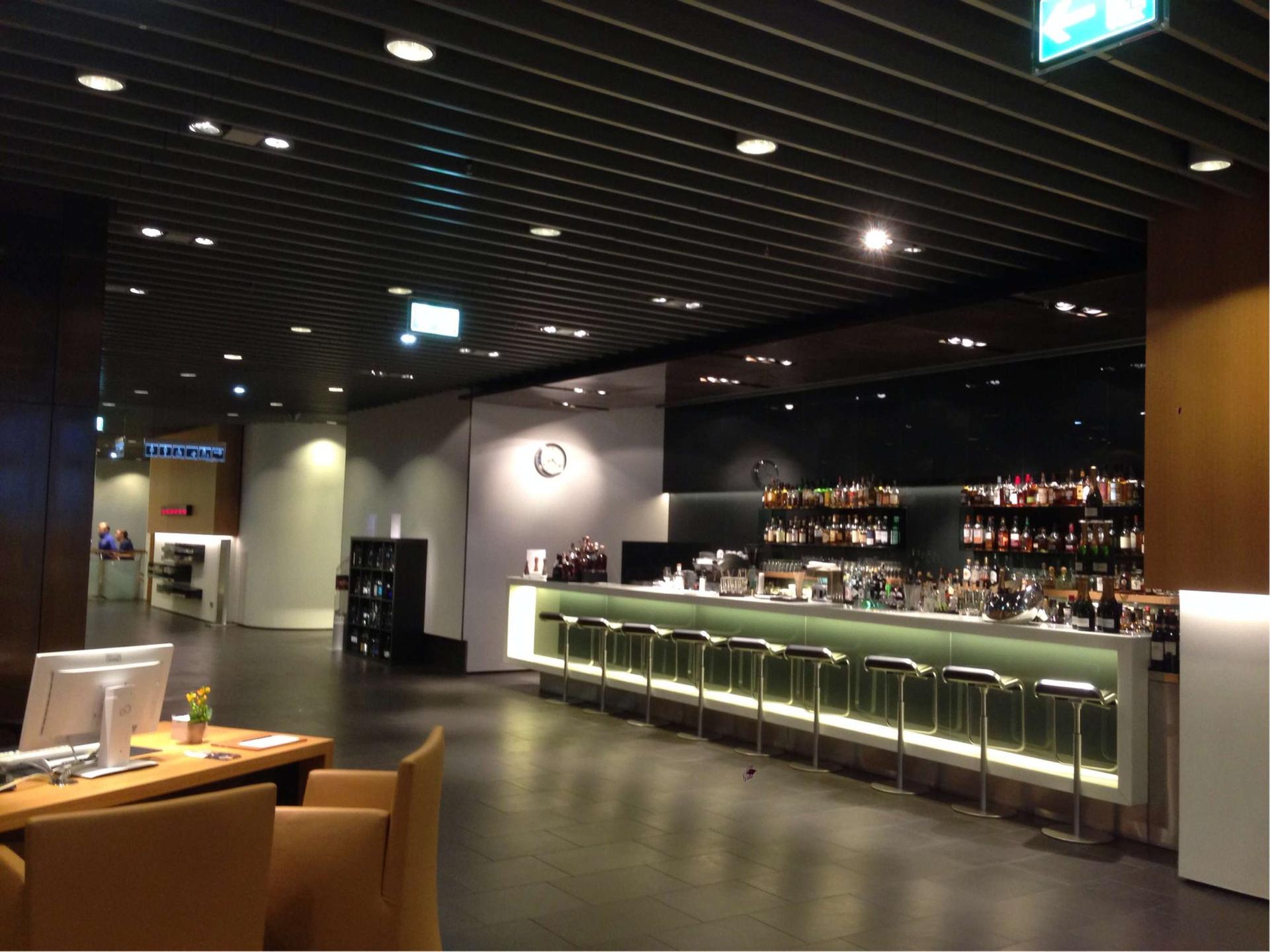 Lufthansa First Class Lounge (Schengen) image 2 of 12