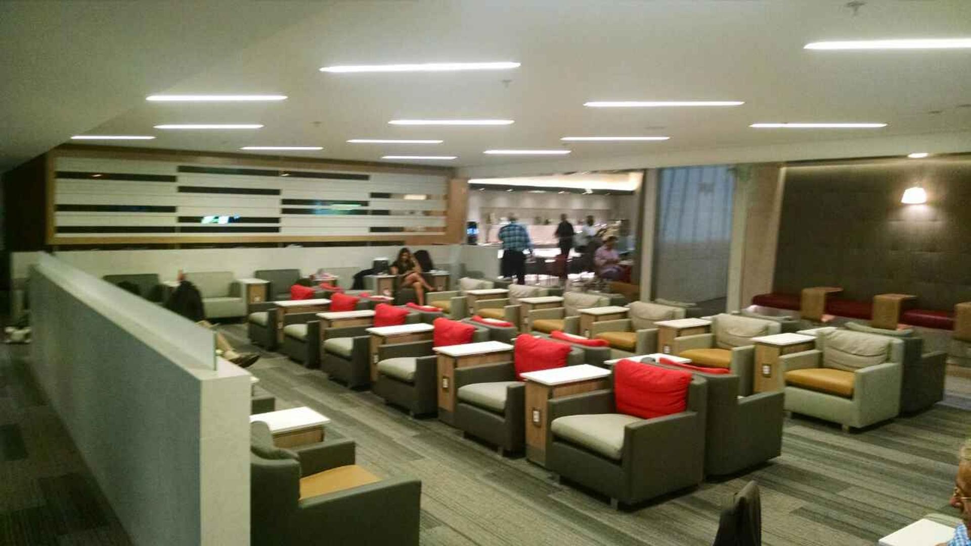 American Airlines Admirals Club image 16 of 30