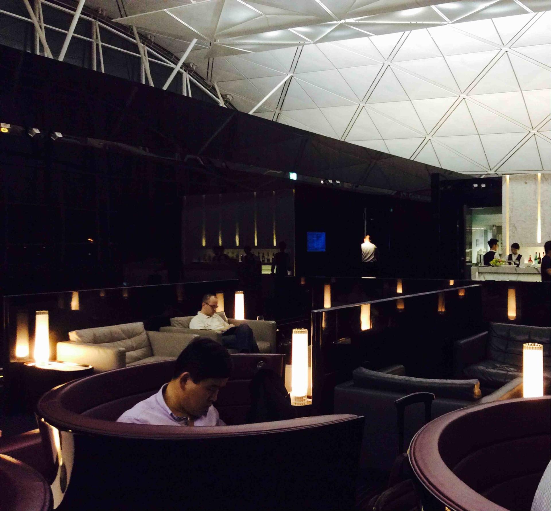 Cathay Pacific The Wing First Class Lounge image 68 of 89