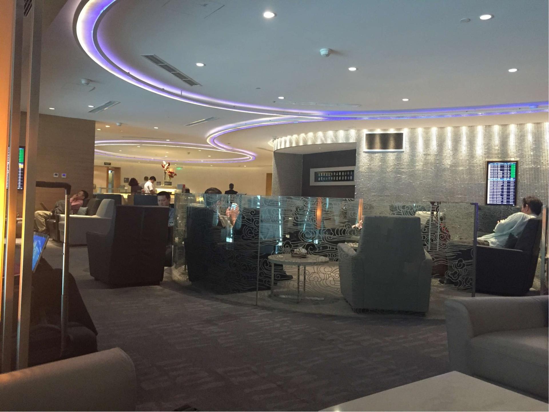 Air China Domestic First & Business Class Lounge image 2 of 5