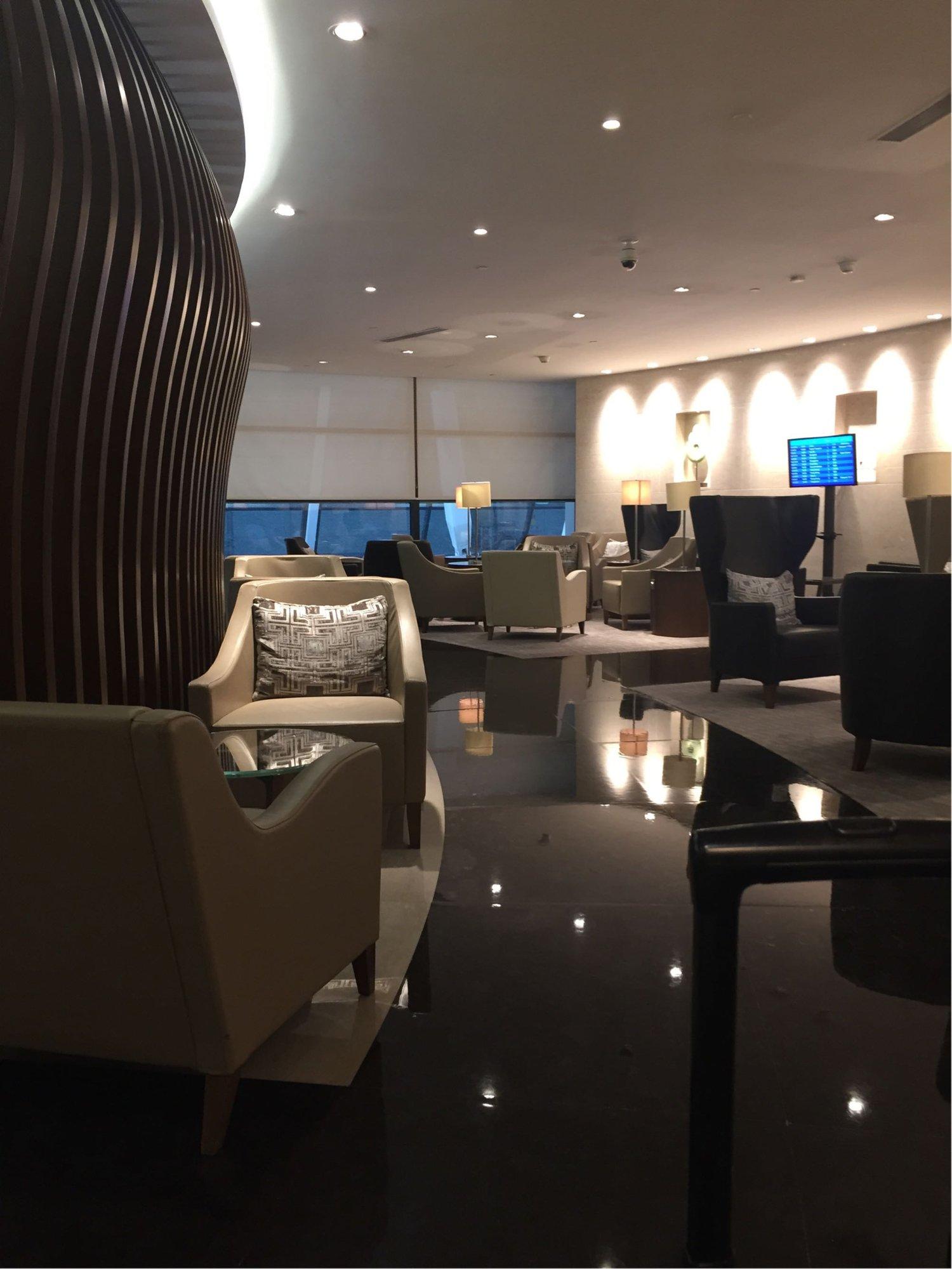 No. 71 Air China First Class Lounge image 1 of 10