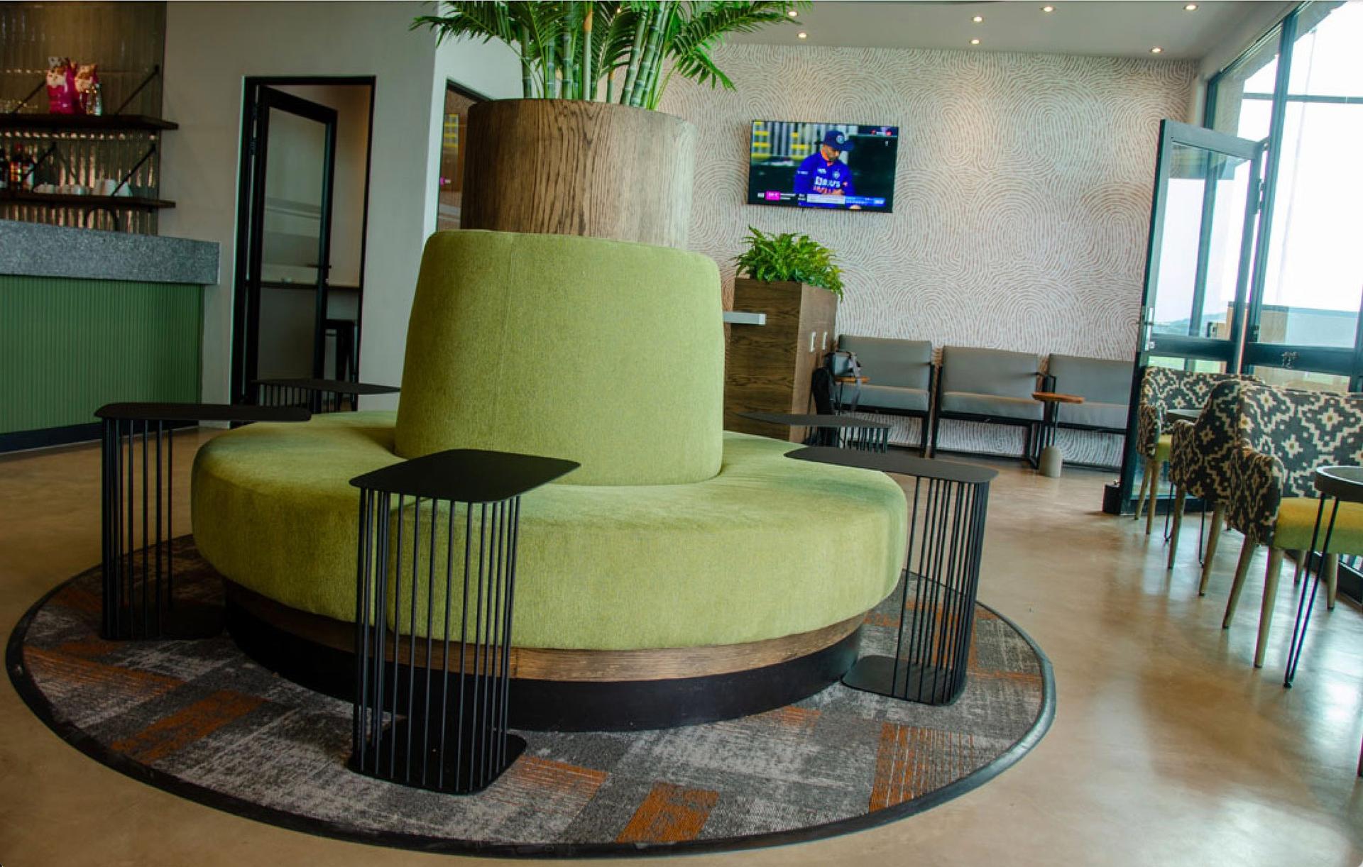 Bidvest Premier Lounge image 3 of 8