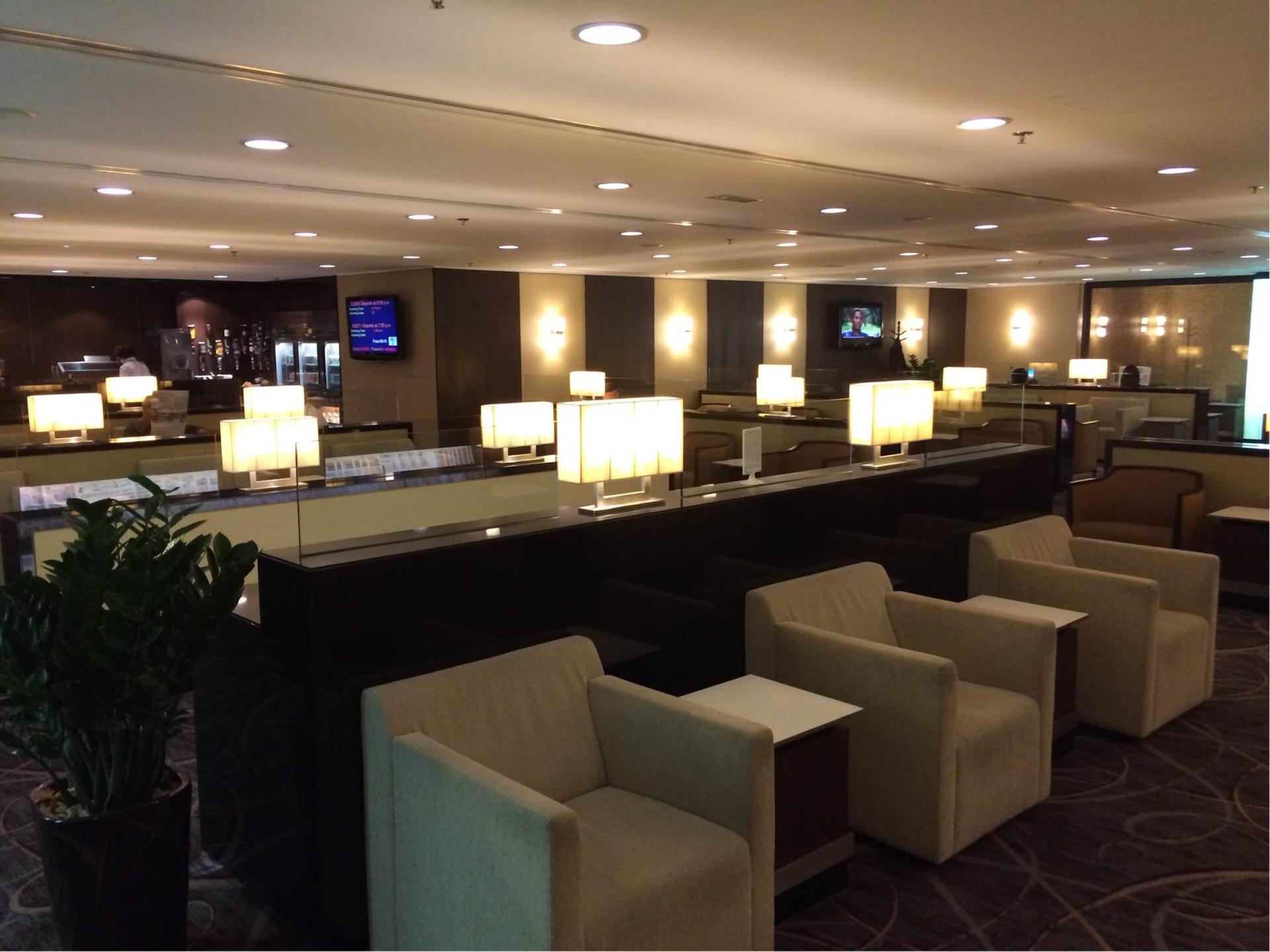 Singapore Airlines SilverKris Business Class Lounge image 66 of 68