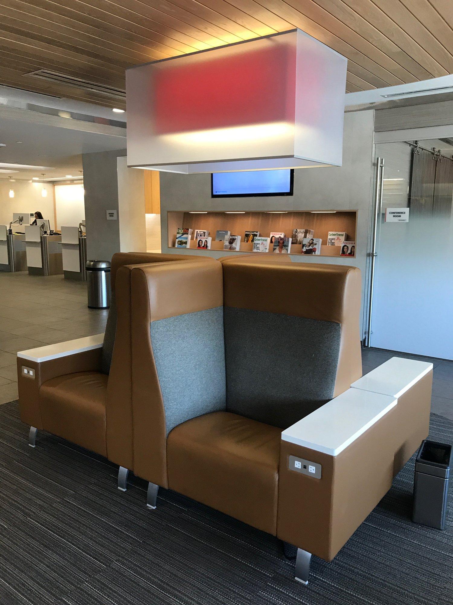 American Airlines Admirals Club (Gate A7) image 15 of 25