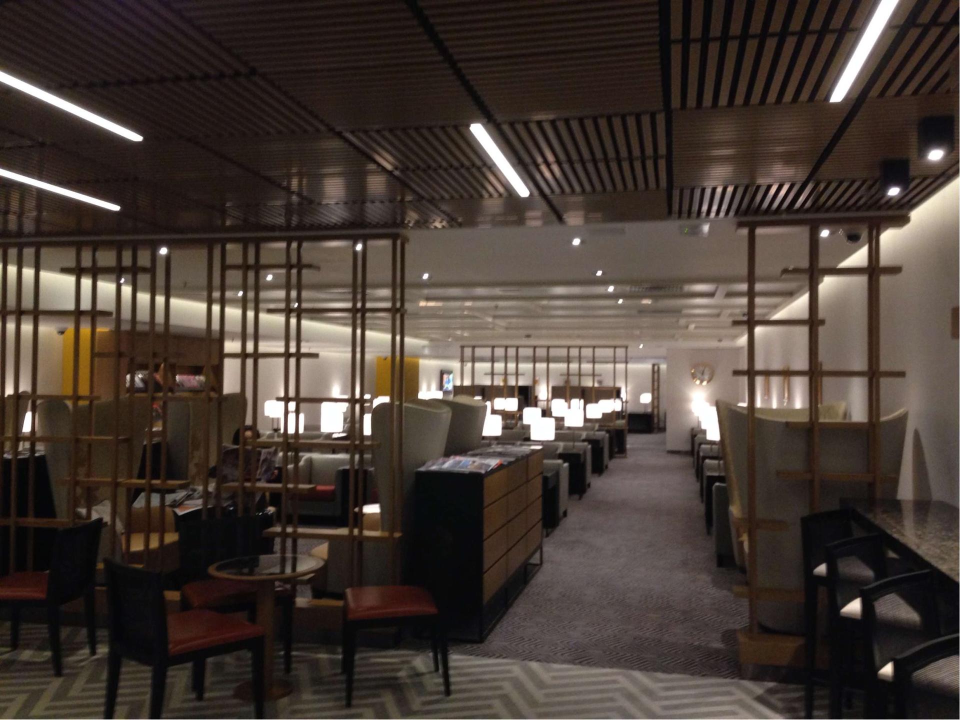 Singapore Airlines SilverKris Business Class Lounge image 62 of 68