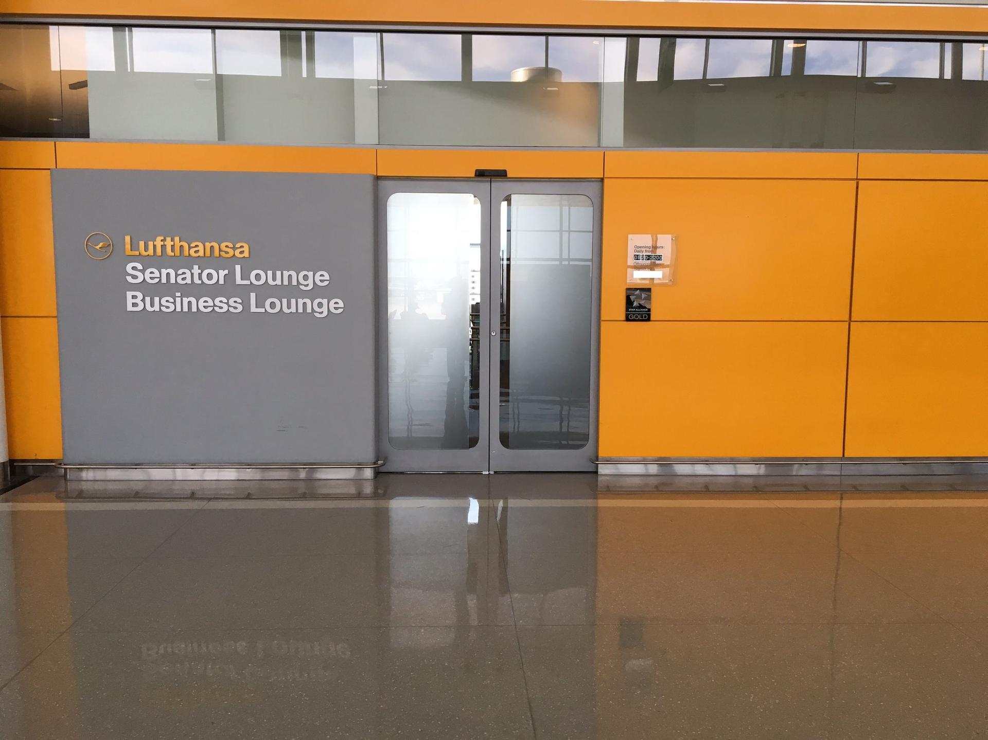Lufthansa Business Lounge image 26 of 35