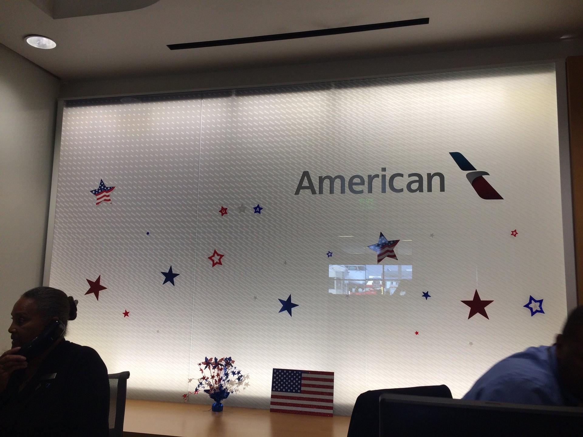 American Airlines Admirals Club image 15 of 43