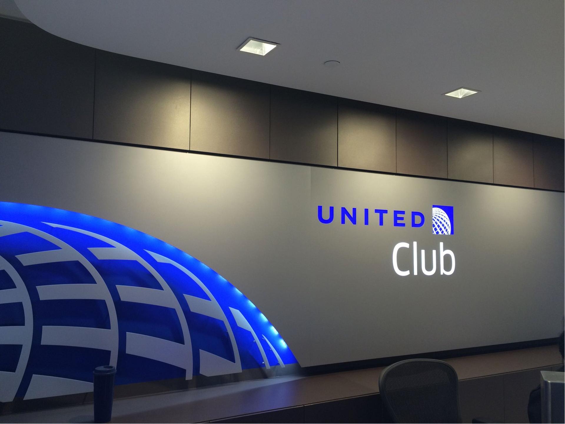 United Airlines United Club image 2 of 43