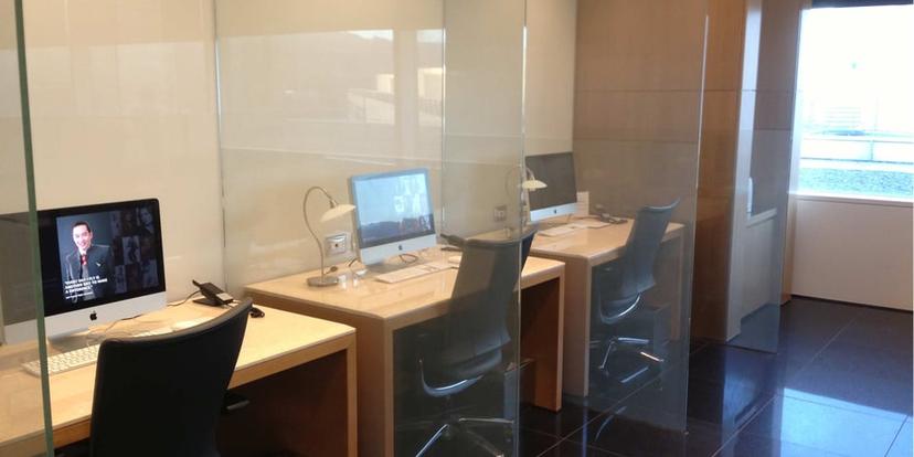 Cathay Pacific First and Business Class Lounge image 4 of 5