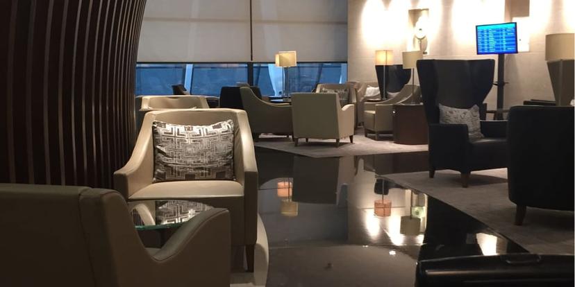 No. 71 Air China First Class Lounge image 1 of 5
