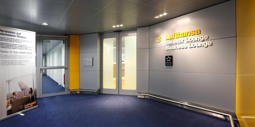 Lufthansa Business Lounge image 1 of 2