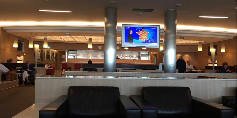 American Airlines Admirals Club  image 4 of 5