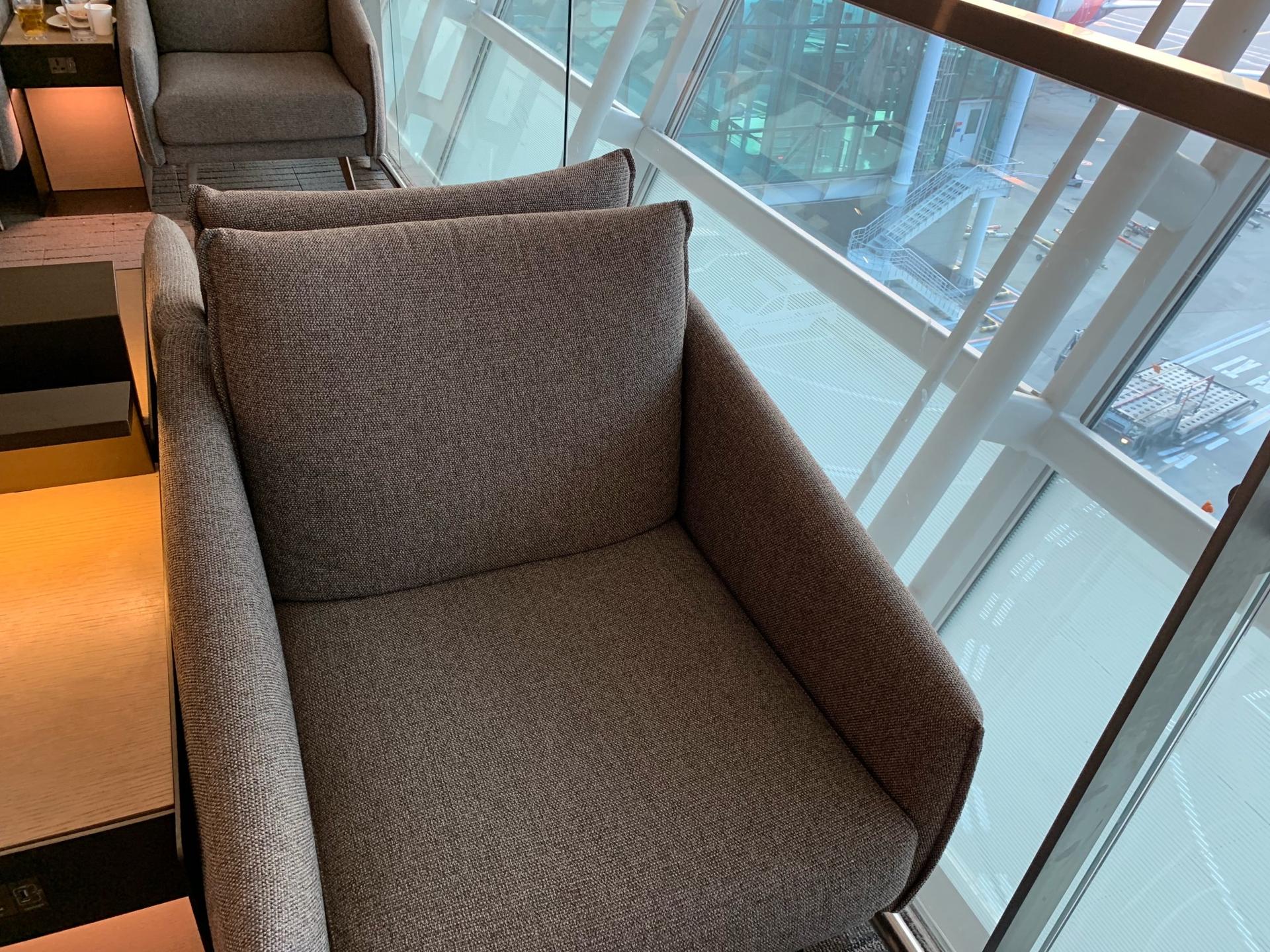 Lounge Review: Asiana Lounge Business Class Central – ICN –