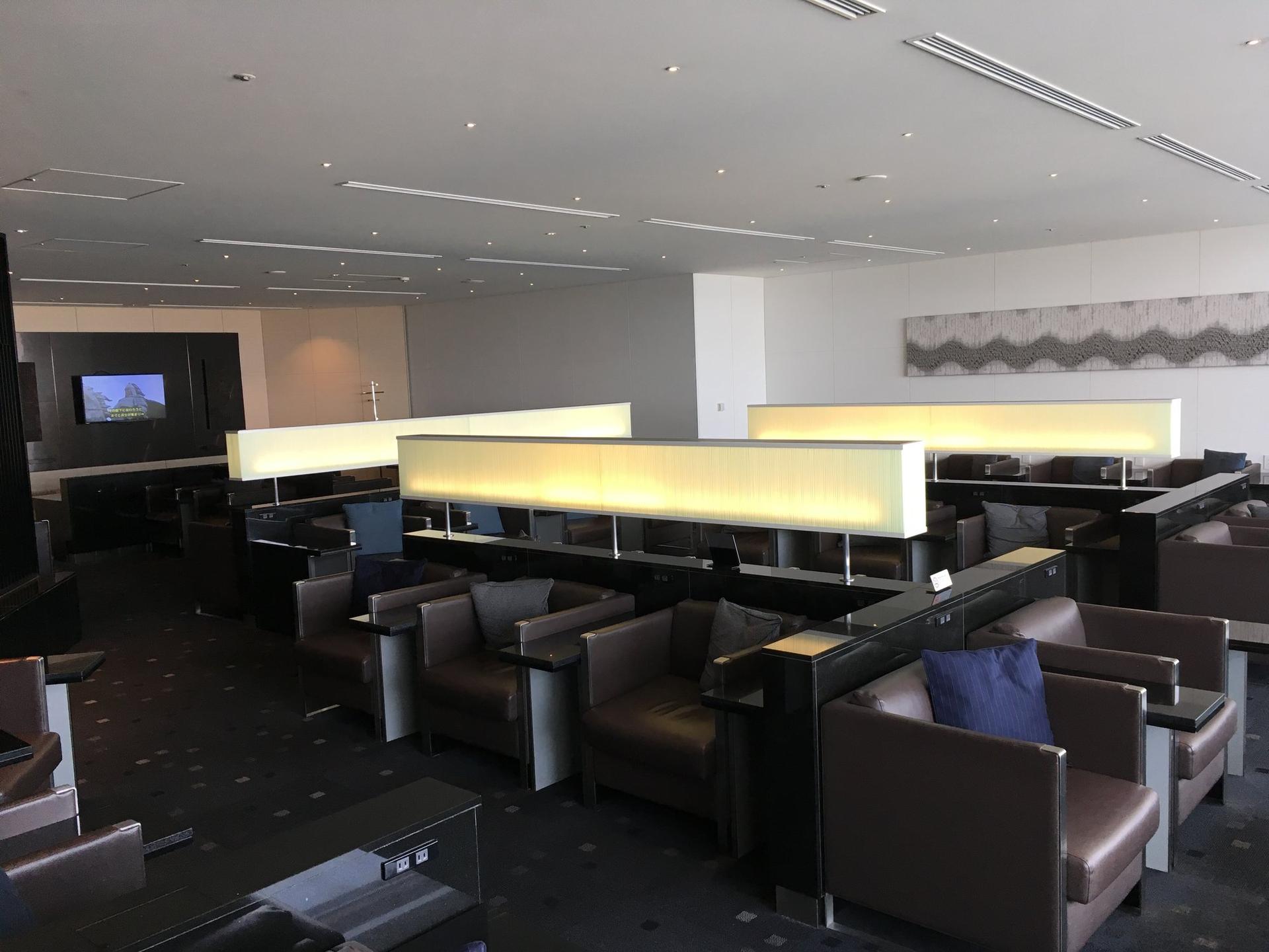All Nippon Airways ANA Lounge (Gate 110) image 3 of 41