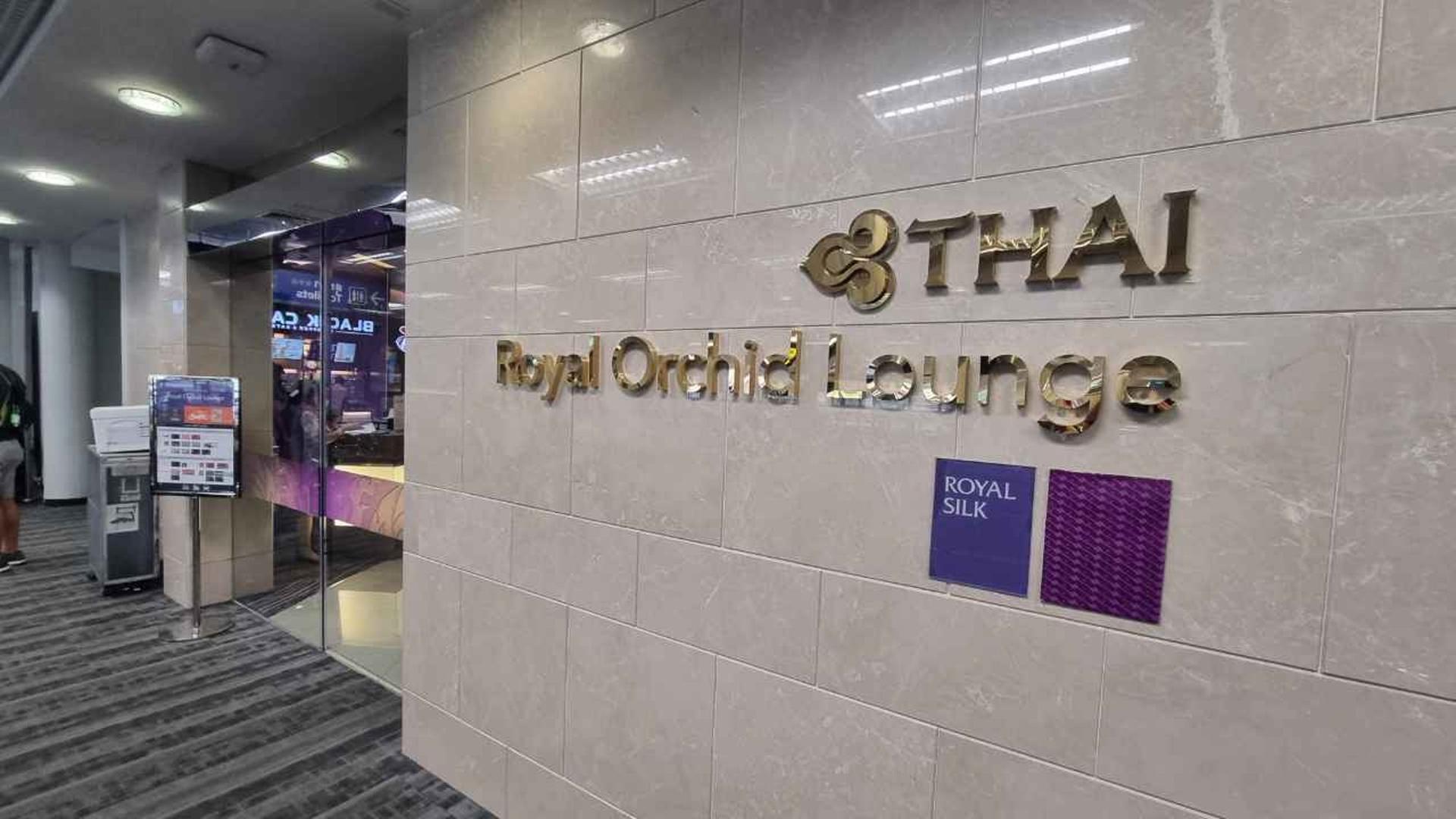 Thai Airways Royal Orchid Lounge image 20 of 22
