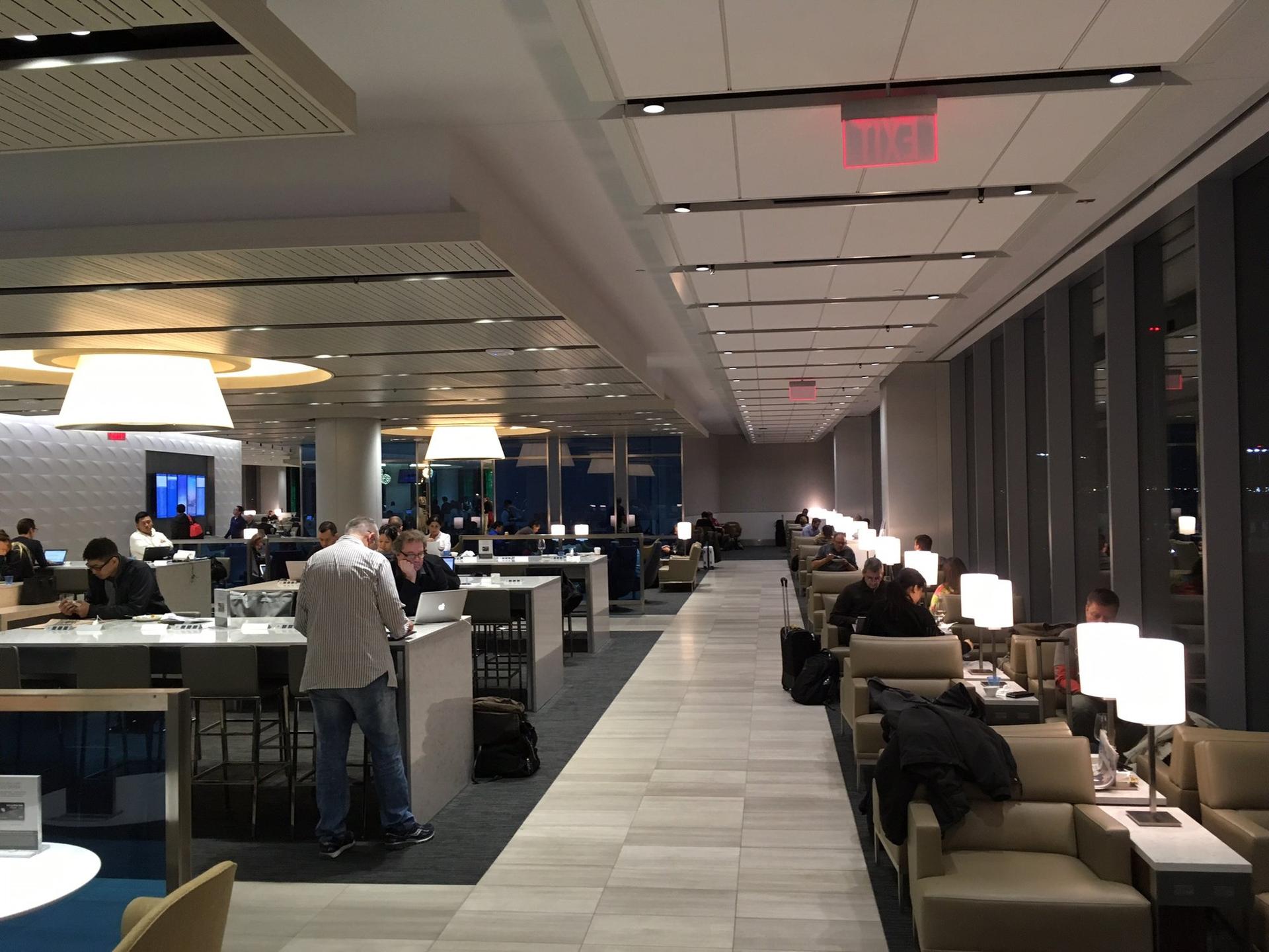 United Airlines United Club (Gate 71A) image 30 of 100