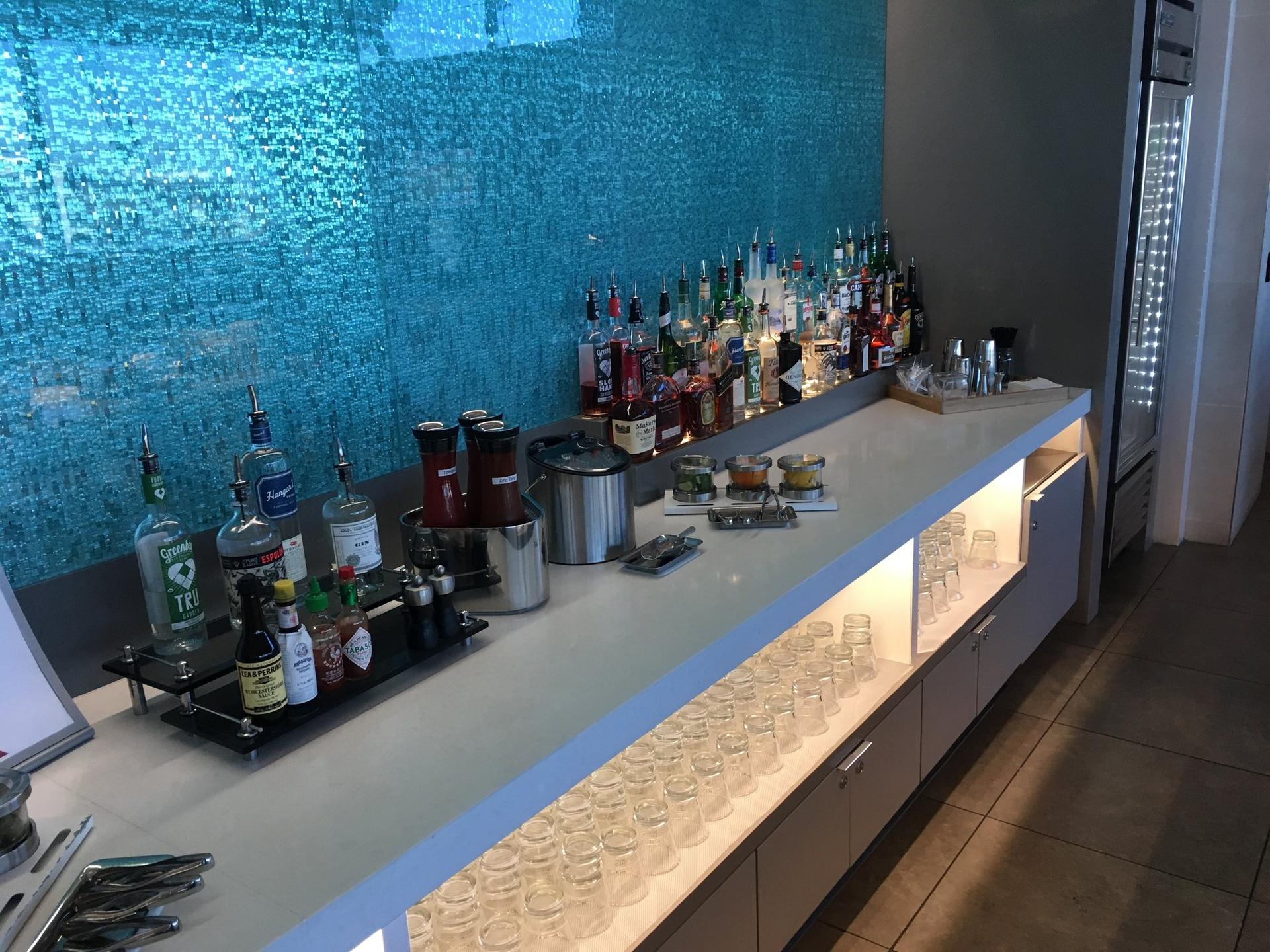 American Airlines Flagship Lounge image 14 of 65