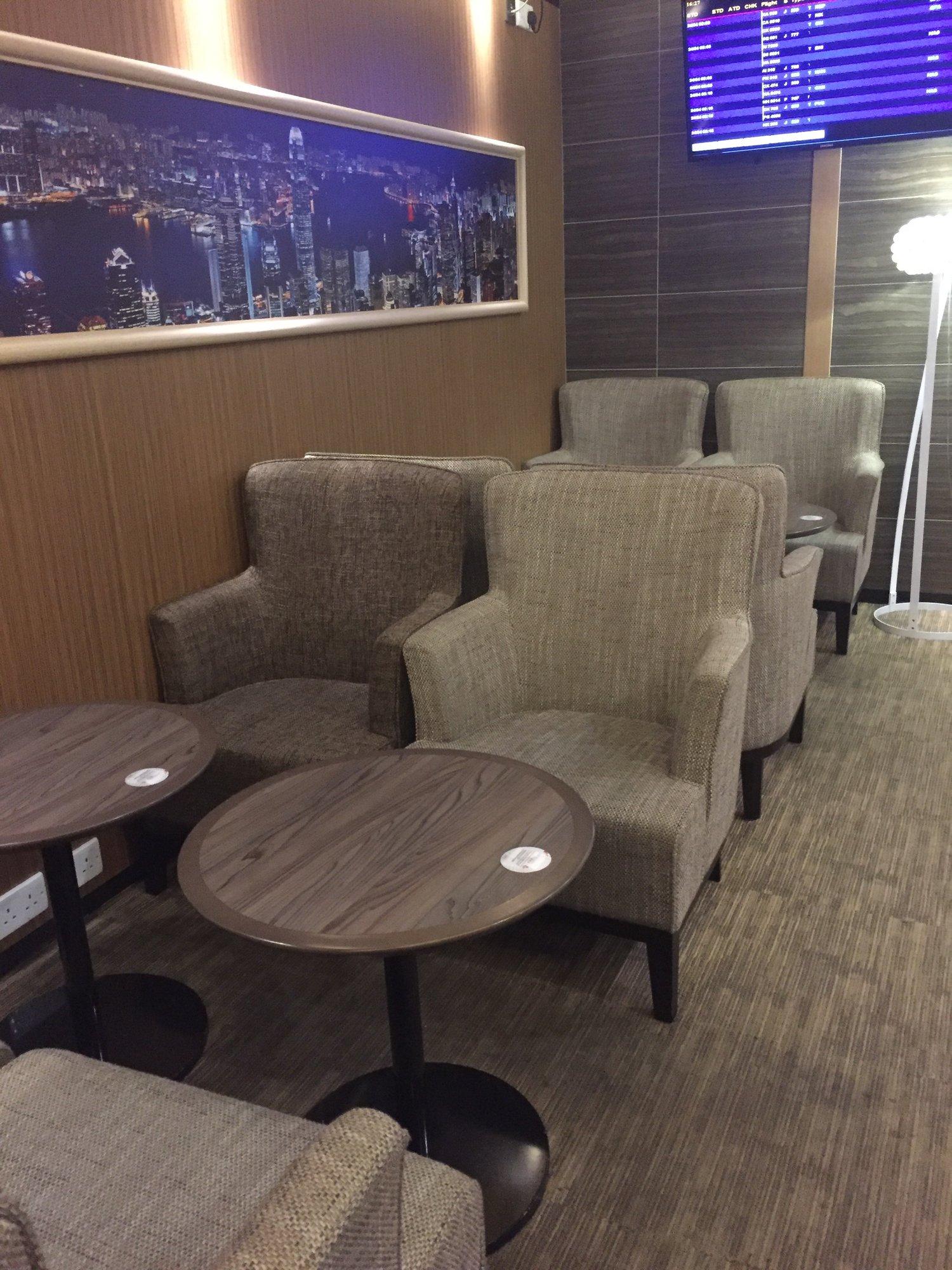 Hong Kong Airlines VIP Lounge (Club Bauhinia) image 21 of 40