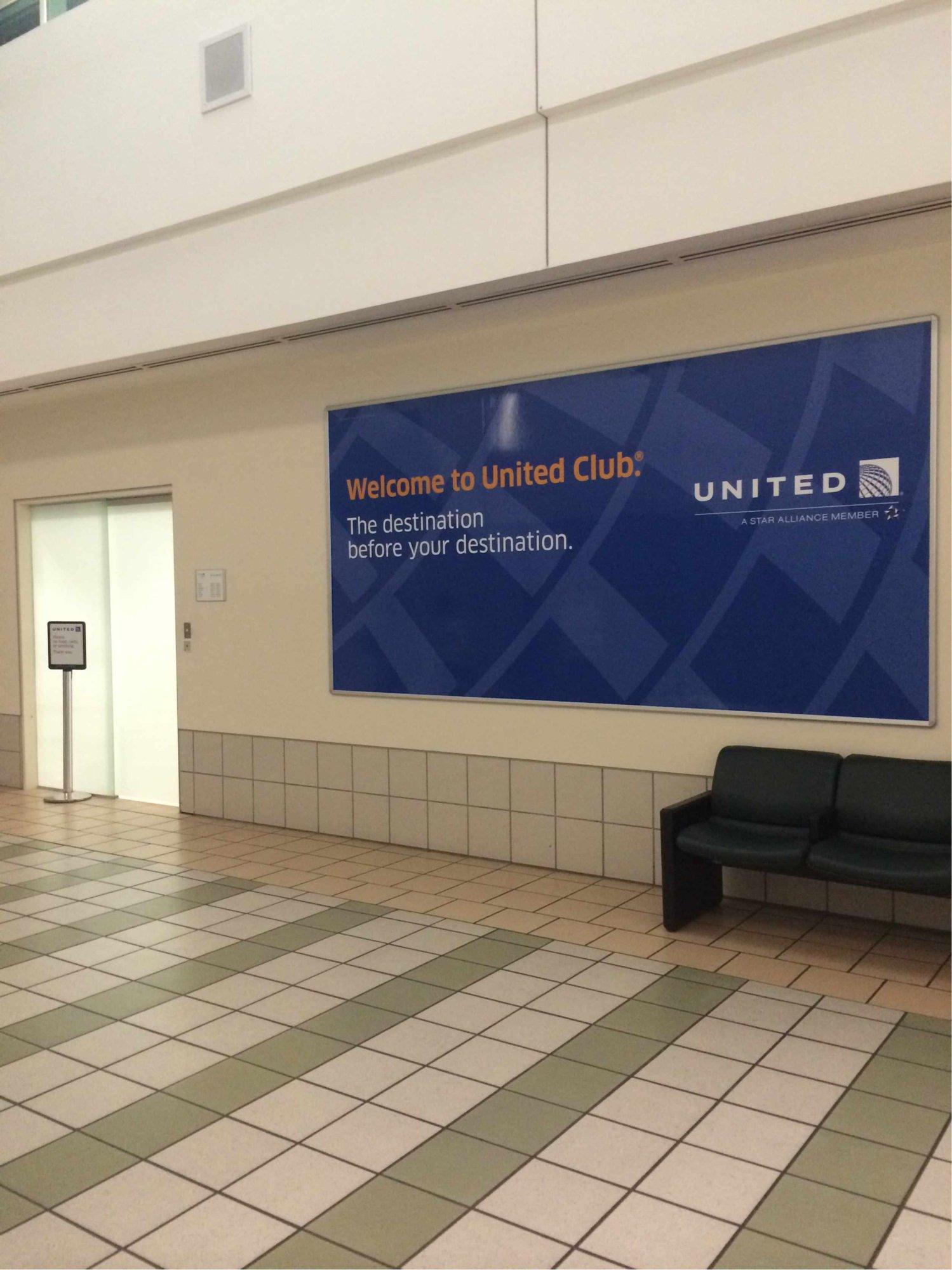 United Airlines United Club image 18 of 40