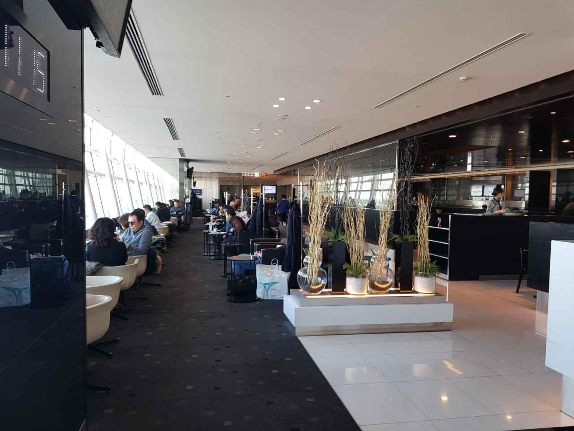 All Nippon Airways ANA Lounge (Gate 110) image 2 of 41