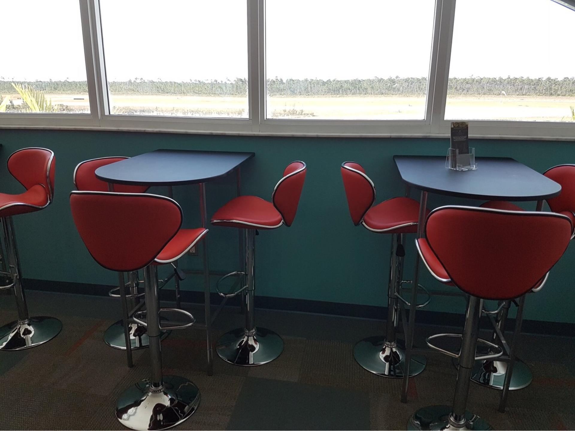 Skyview Airport Lounge image 5 of 6