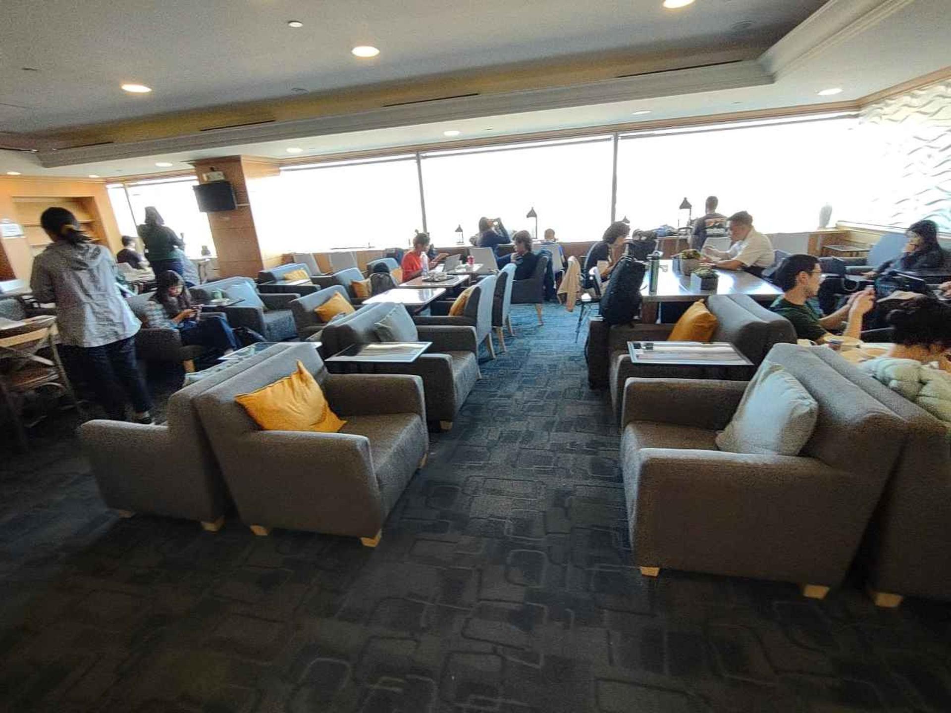 China Airlines Dynasty Lounge image 11 of 34