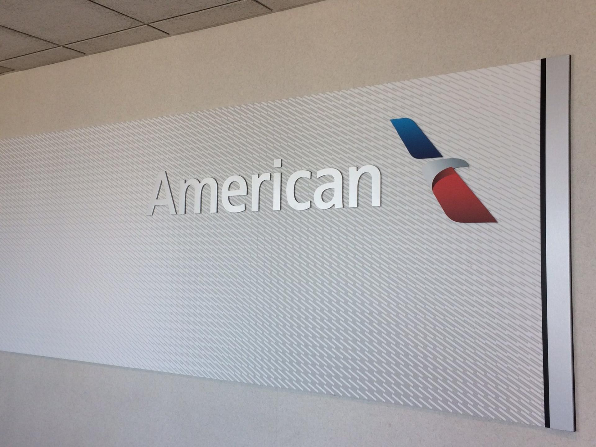 American Airlines Admirals Club image 37 of 48