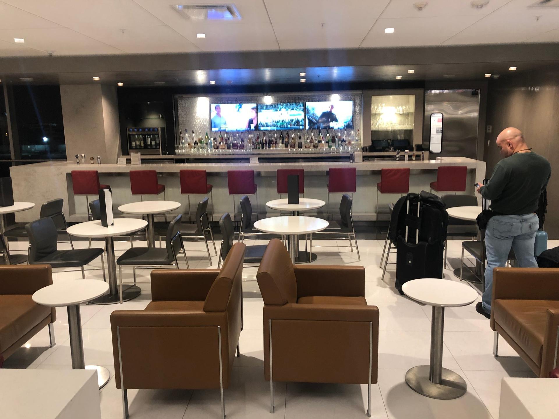 American Airlines Admirals Club (Gate D15) image 24 of 25