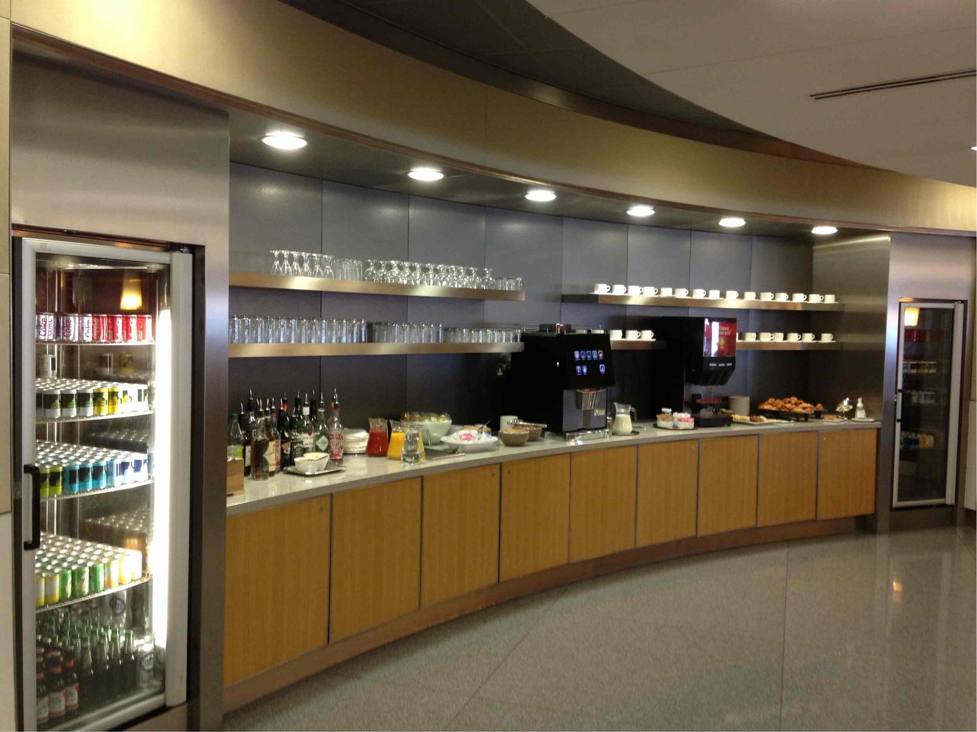 American Airlines Admirals Club image 2 of 38