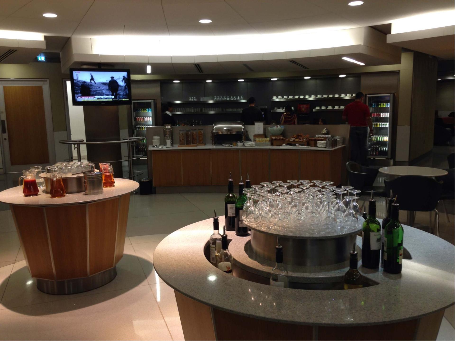 American Airlines Admirals Club image 9 of 38