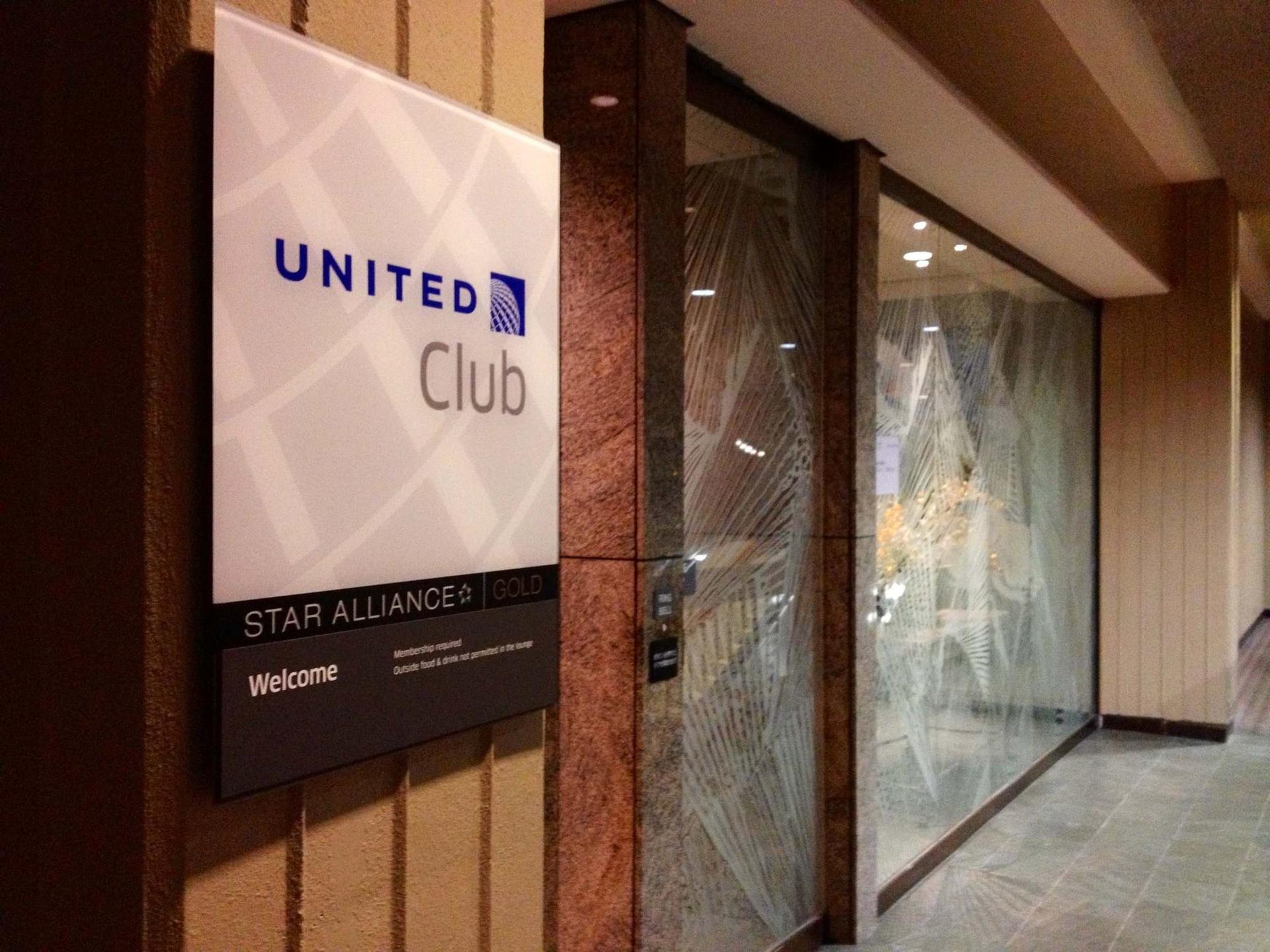 United Airlines United Club image 36 of 37