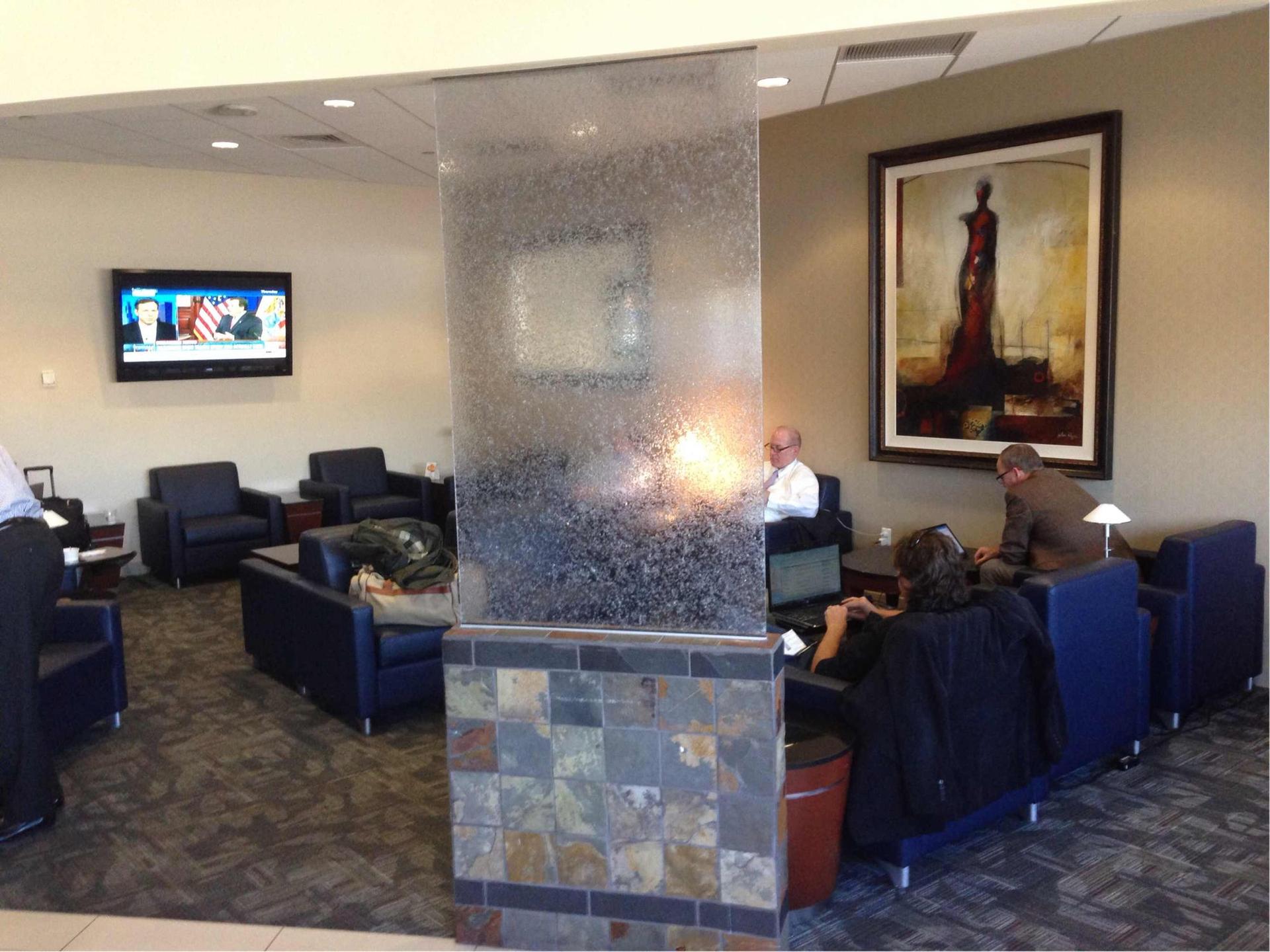 American Airlines Admirals Club (Gates A19-A21) image 7 of 16