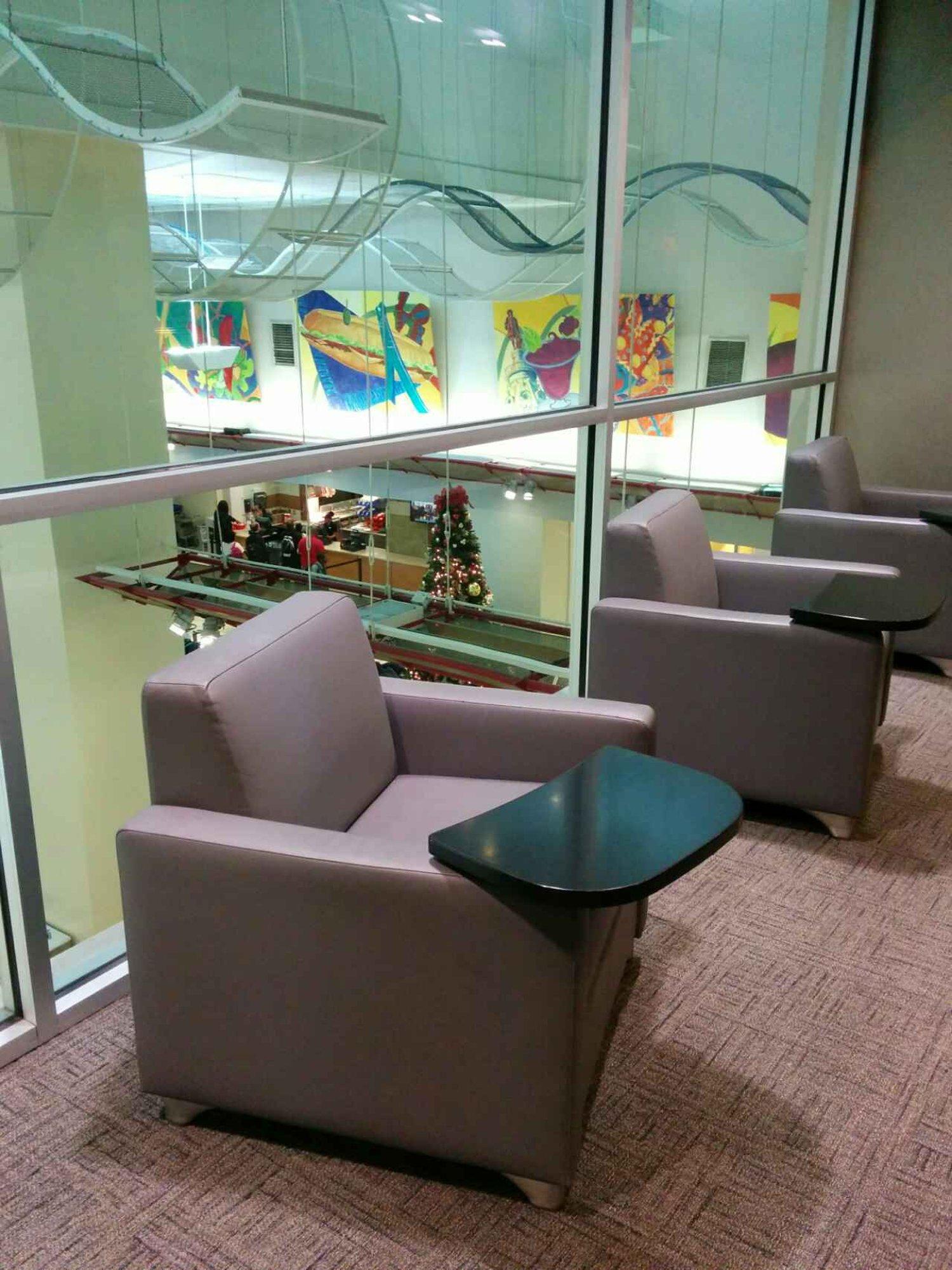 American Airlines Admirals Club image 8 of 48
