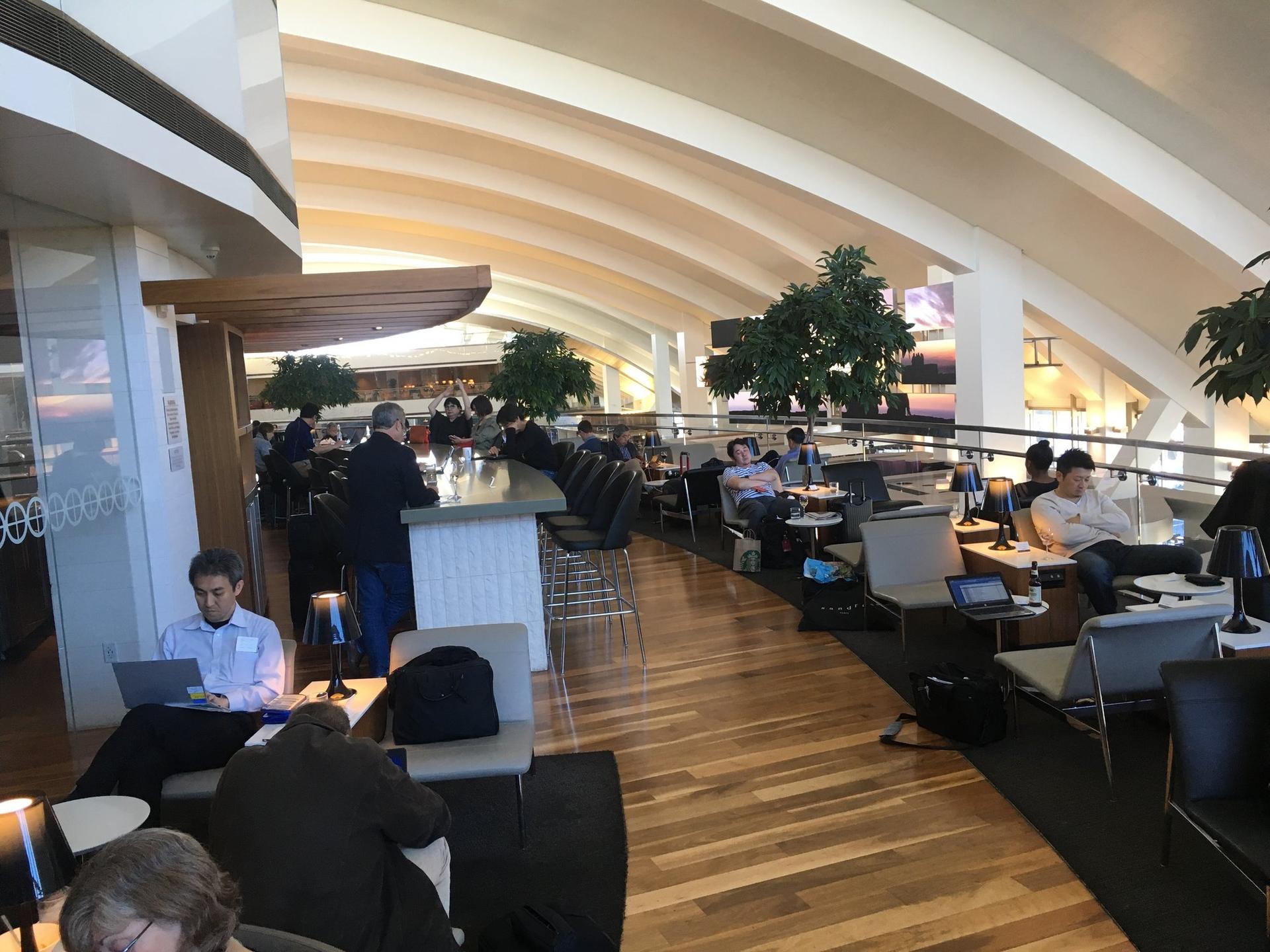 Star Alliance Business Class Lounge image 71 of 72