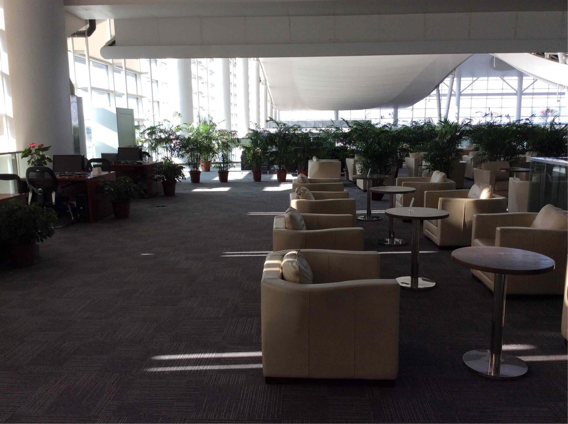 Hangzhou Xiaoshan Airport First Class Lounge image 5 of 8