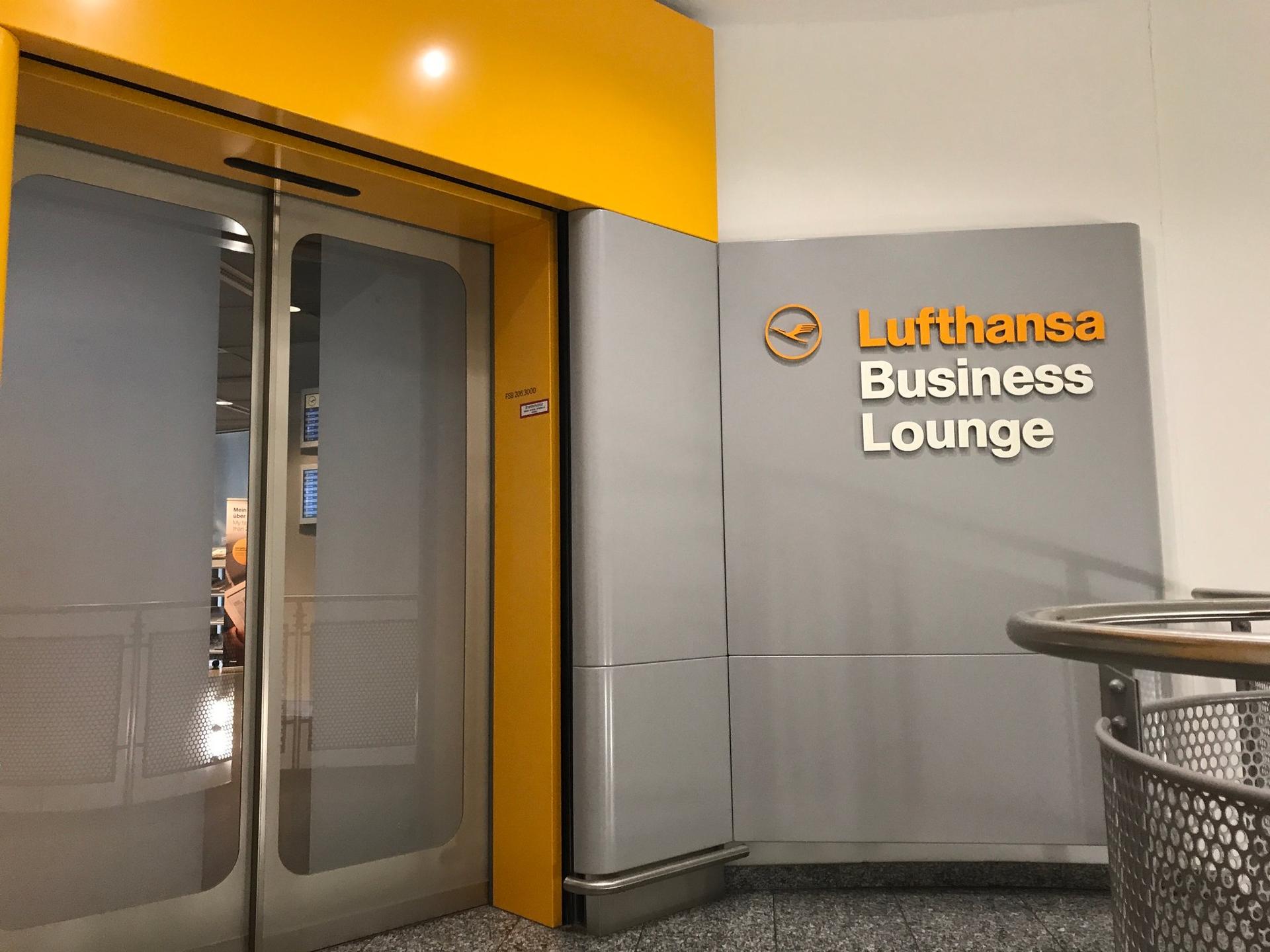 Lufthansa Business Lounge (Non-Schengen, Gates B44-B48) image 11 of 46