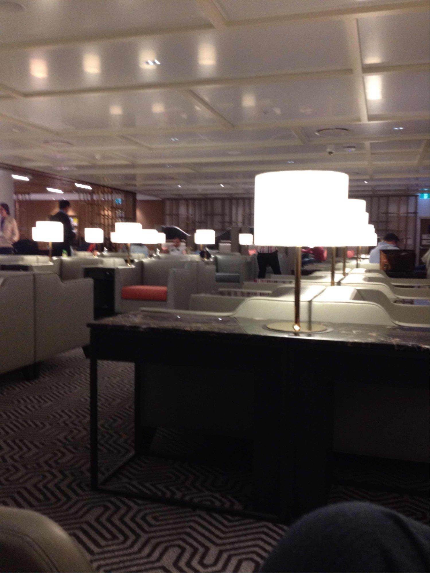 Singapore Airlines SilverKris Business Class Lounge image 10 of 20