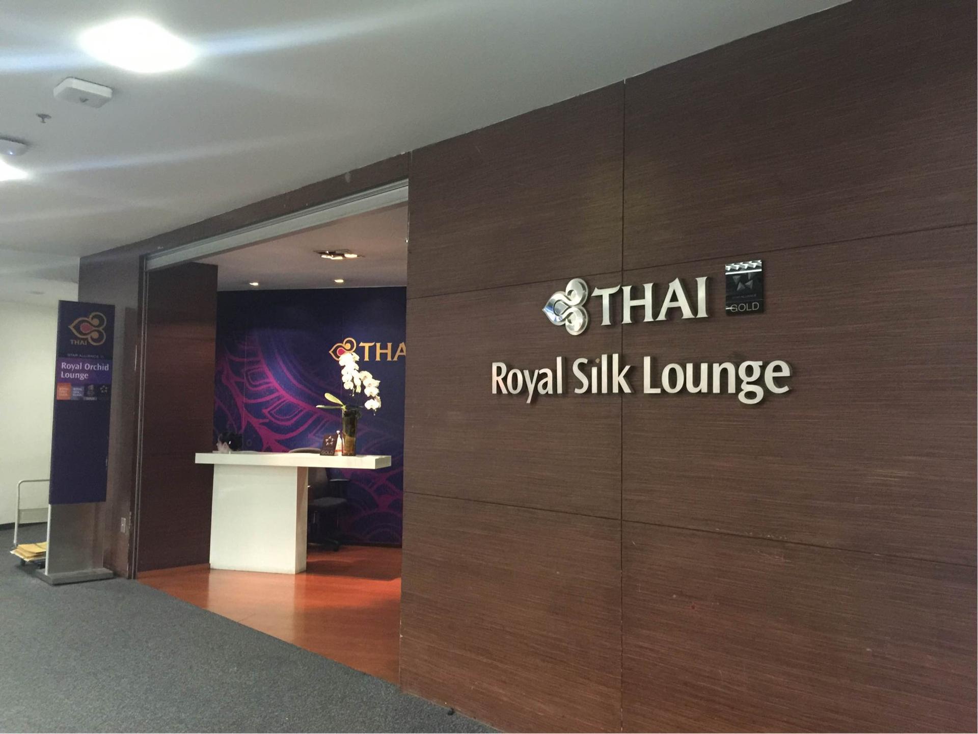 Thai Airways Royal Orchid Lounge image 6 of 22
