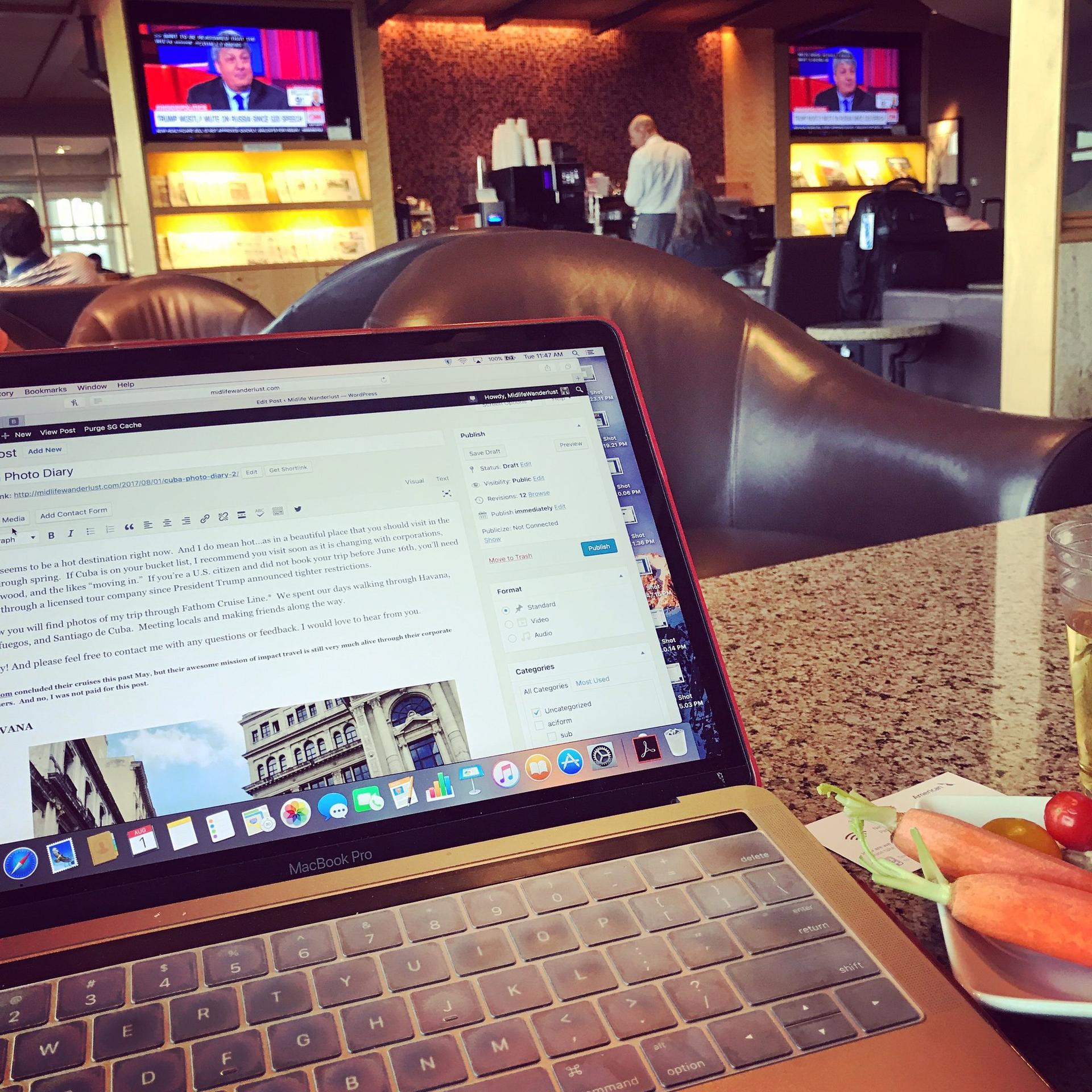 American Airlines Admirals Club image 9 of 14