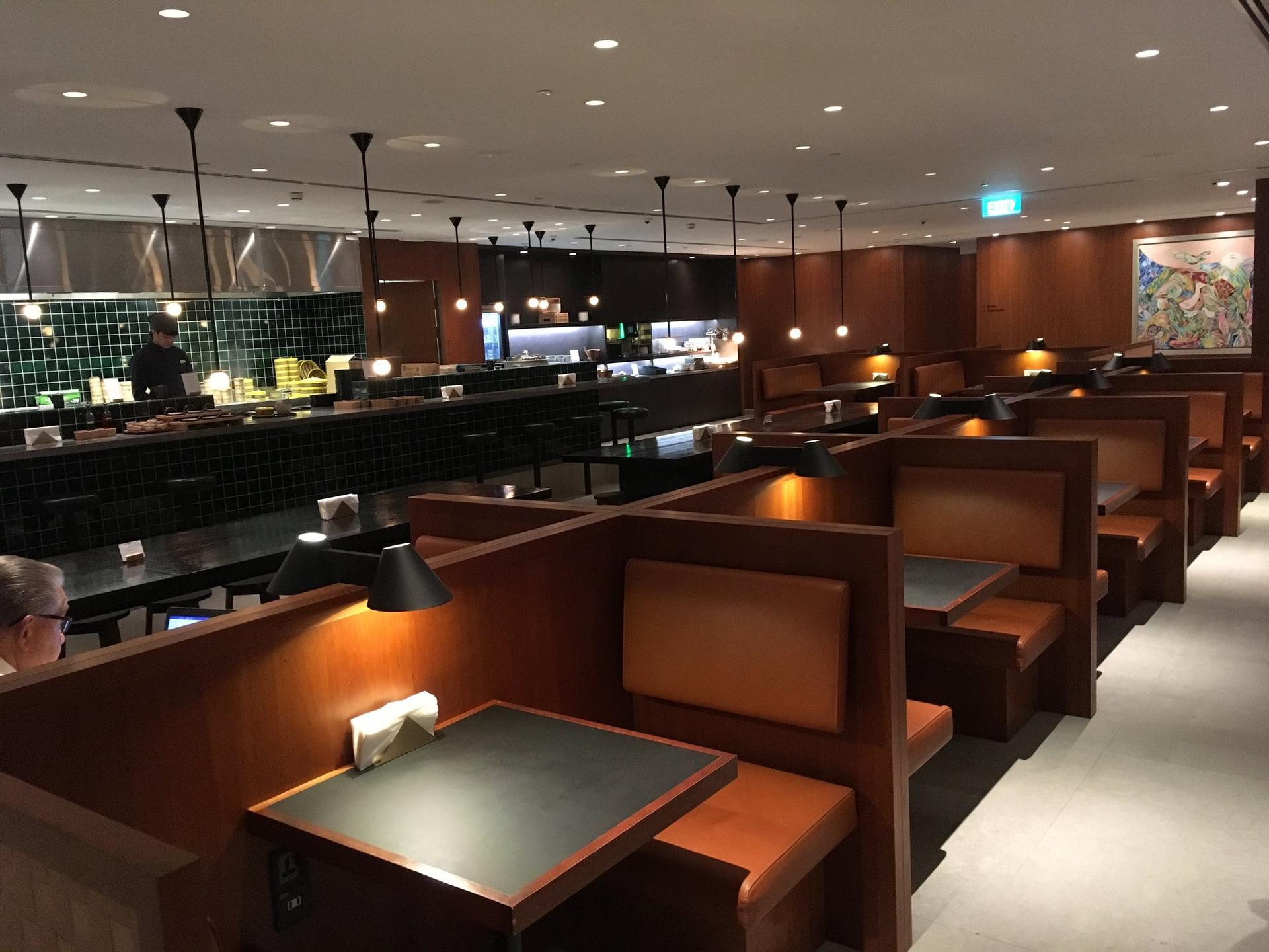 Cathay Pacific Lounge image 44 of 60