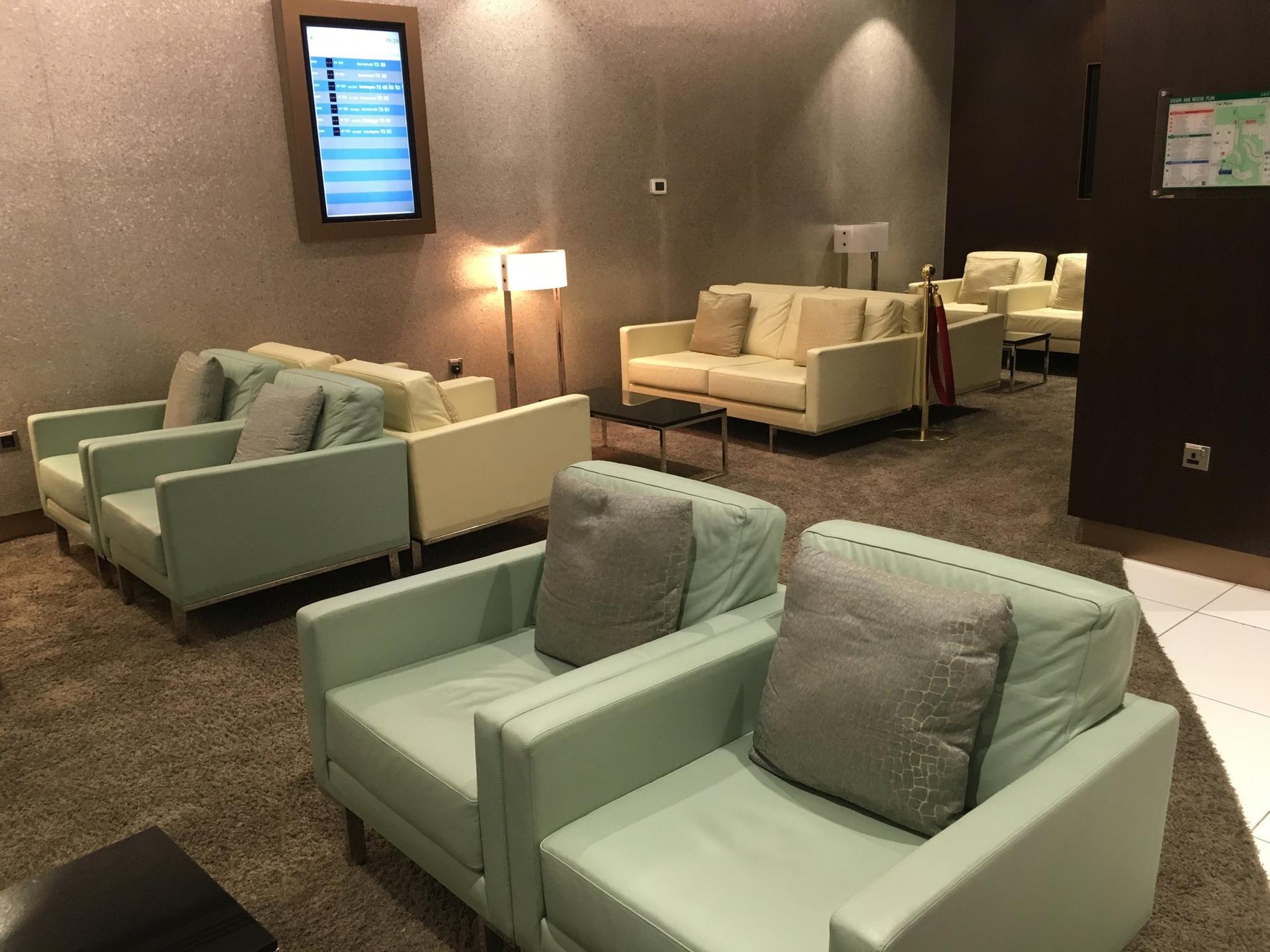Etihad Airways Premium Lounge (US Departures) image 1 of 6