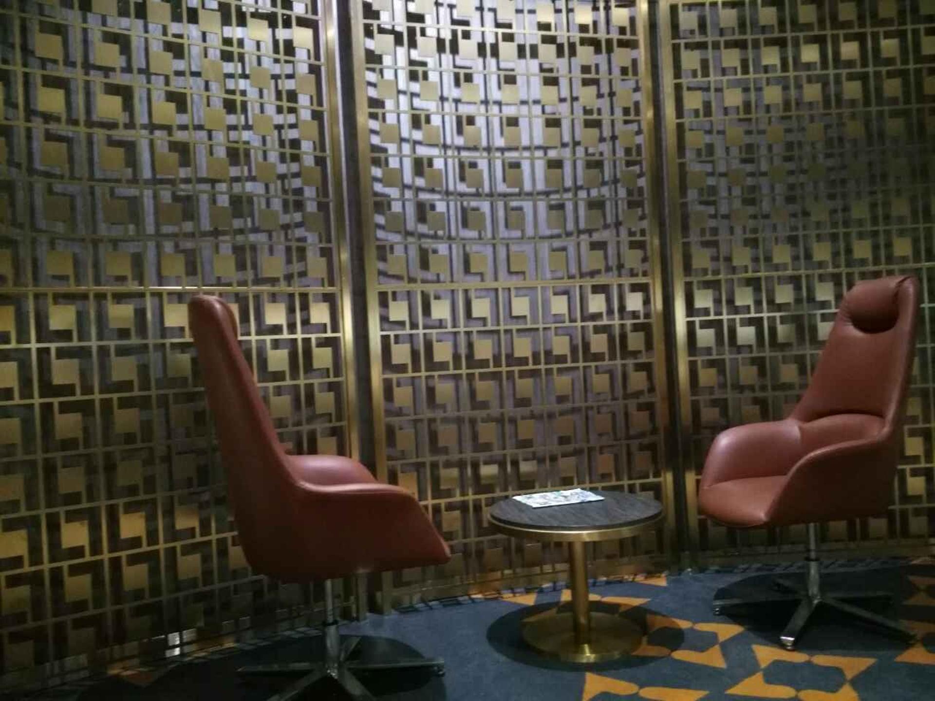 Bank Alfalah Premier Lounge (International) image 8 of 9