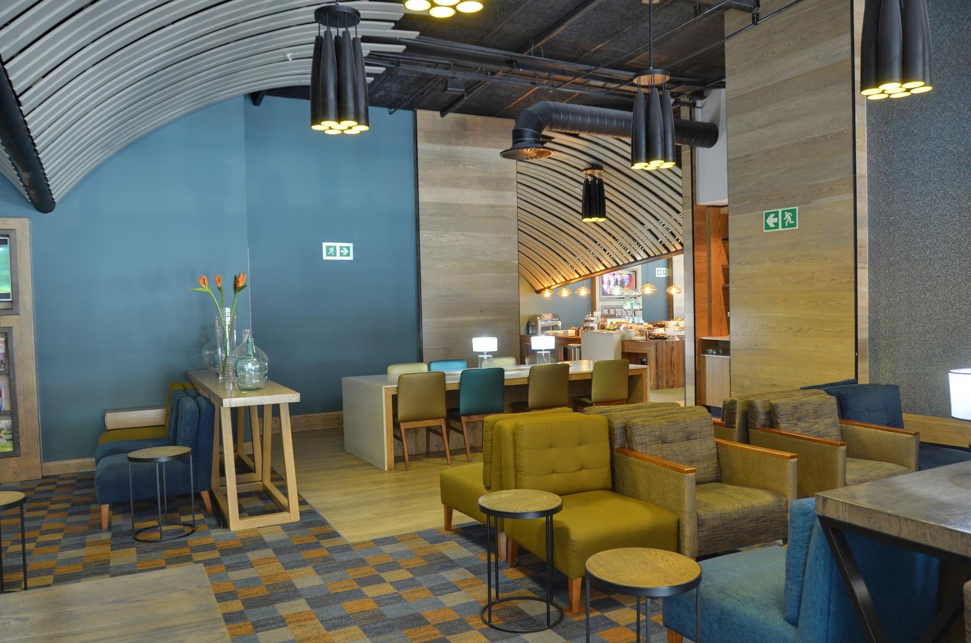 CPT International Sky Lounge image 8 of 15