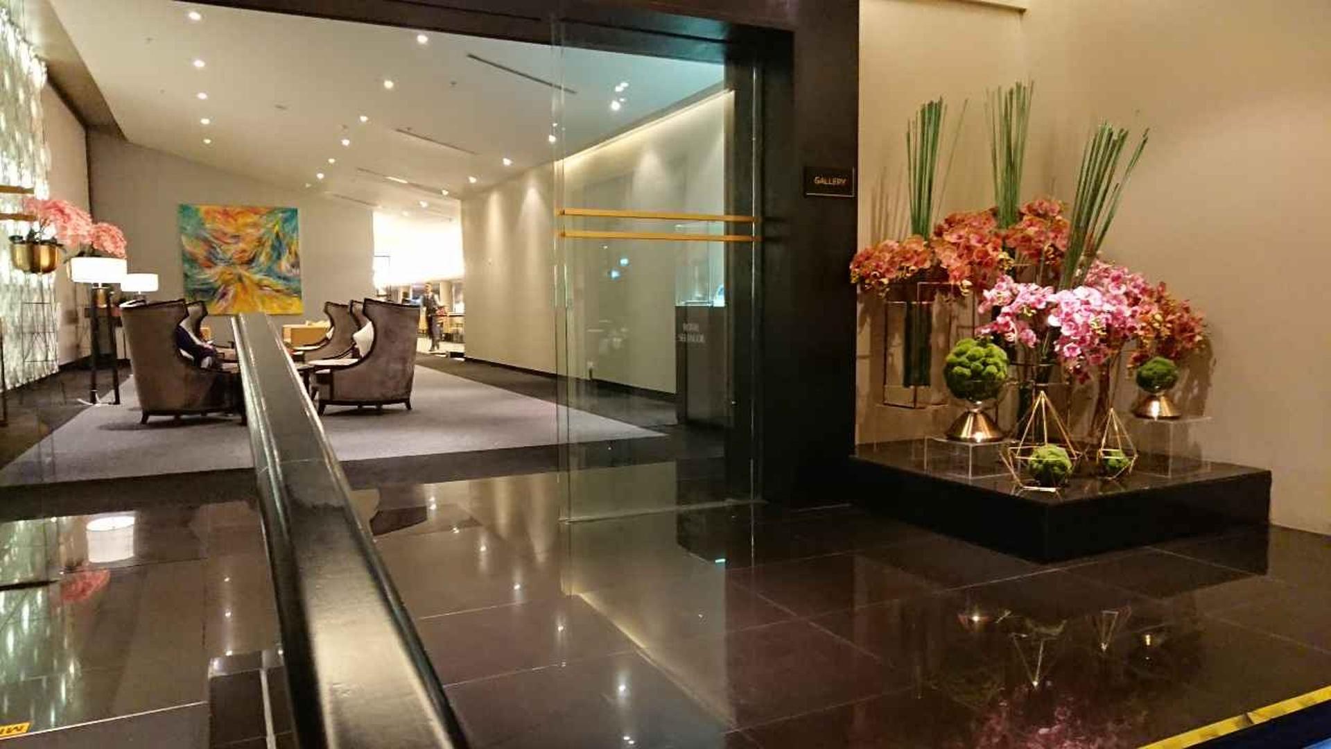 Malaysia Airlines Platinum Lounge image 18 of 26